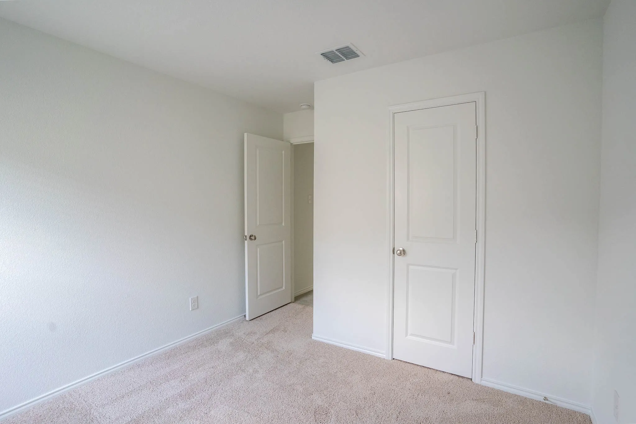 Single Family Residence For Sale in Tarrant County , 8636 Becker Avenue, Fort Worth, Texas 76123, 3 Bedroom, 2 Bathroom, 2 Garage spaces, 1,305 Sqft, built in 2023, mls#21300254, Real Estate Agent in Fort Worth, Homes For Sale in Tarrant county, Homes For Sale in Fort Worth, Realtor in Fort Worth Texas, Real Estate Brokerage Independent Realty Texas, Luminita Cordes Realtor