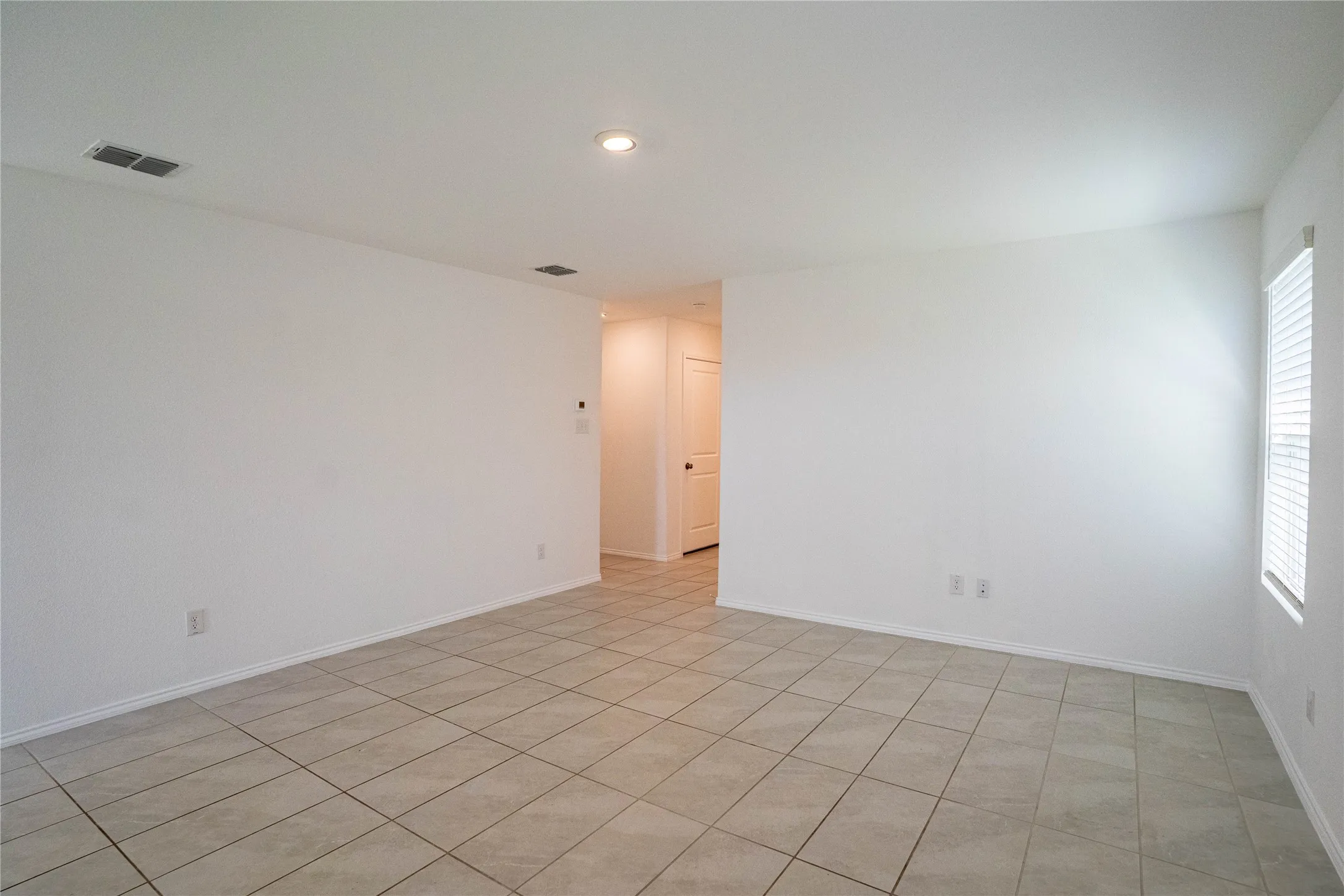 Single Family Residence For Sale in Tarrant County , 8636 Becker Avenue, Fort Worth, Texas 76123, 3 Bedroom, 2 Bathroom, 2 Garage spaces, 1,305 Sqft, built in 2023, mls#21300254, Real Estate Agent in Fort Worth, Homes For Sale in Tarrant county, Homes For Sale in Fort Worth, Realtor in Fort Worth Texas, Real Estate Brokerage Independent Realty Texas, Luminita Cordes Realtor