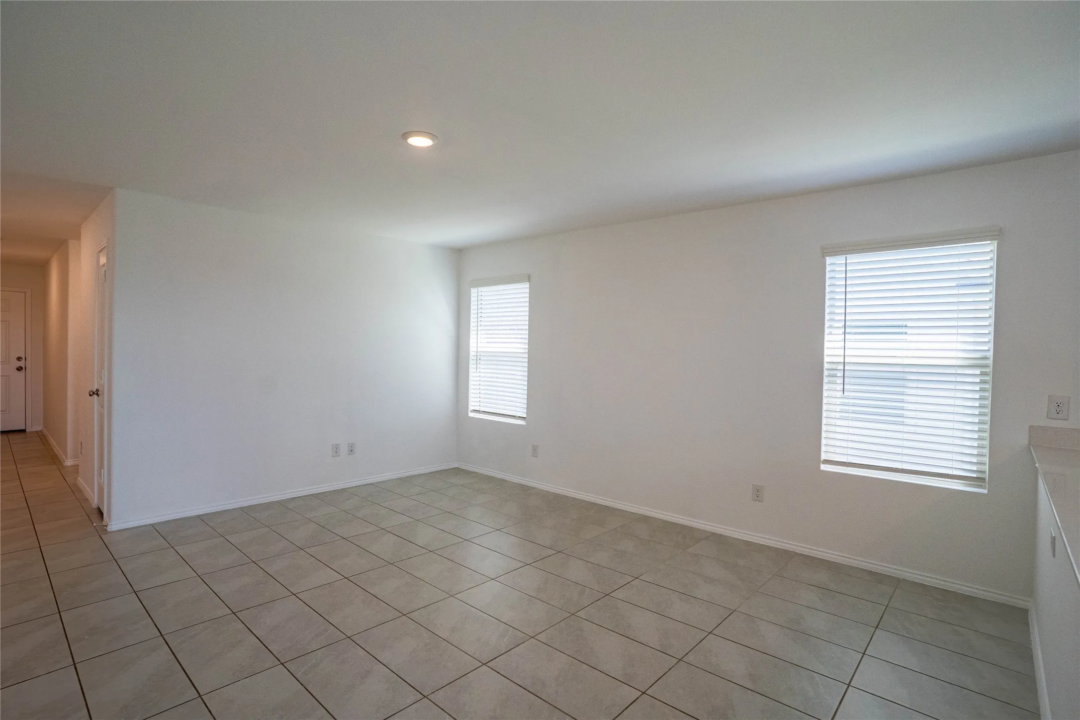 Single Family Residence For Sale in Tarrant County , 8636 Becker Avenue, Fort Worth, Texas 76123, 3 Bedroom, 2 Bathroom, 2 Garage spaces, 1,305 Sqft, built in 2023, mls#21300254, Real Estate Agent in Fort Worth, Homes For Sale in Tarrant county, Homes For Sale in Fort Worth, Realtor in Fort Worth Texas, Real Estate Brokerage Independent Realty Texas, Luminita Cordes Realtor