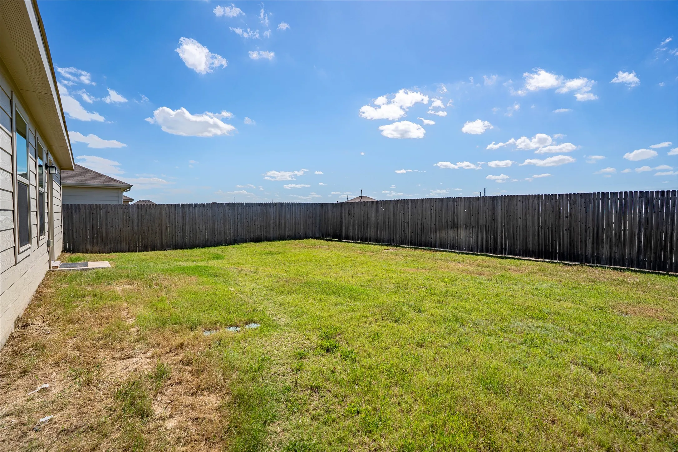 Single Family Residence For Sale in Tarrant County , 8636 Becker Avenue, Fort Worth, Texas 76123, 3 Bedroom, 2 Bathroom, 2 Garage spaces, 1,305 Sqft, built in 2023, mls#21300254, Real Estate Agent in Fort Worth, Homes For Sale in Tarrant county, Homes For Sale in Fort Worth, Realtor in Fort Worth Texas, Real Estate Brokerage Independent Realty Texas, Luminita Cordes Realtor