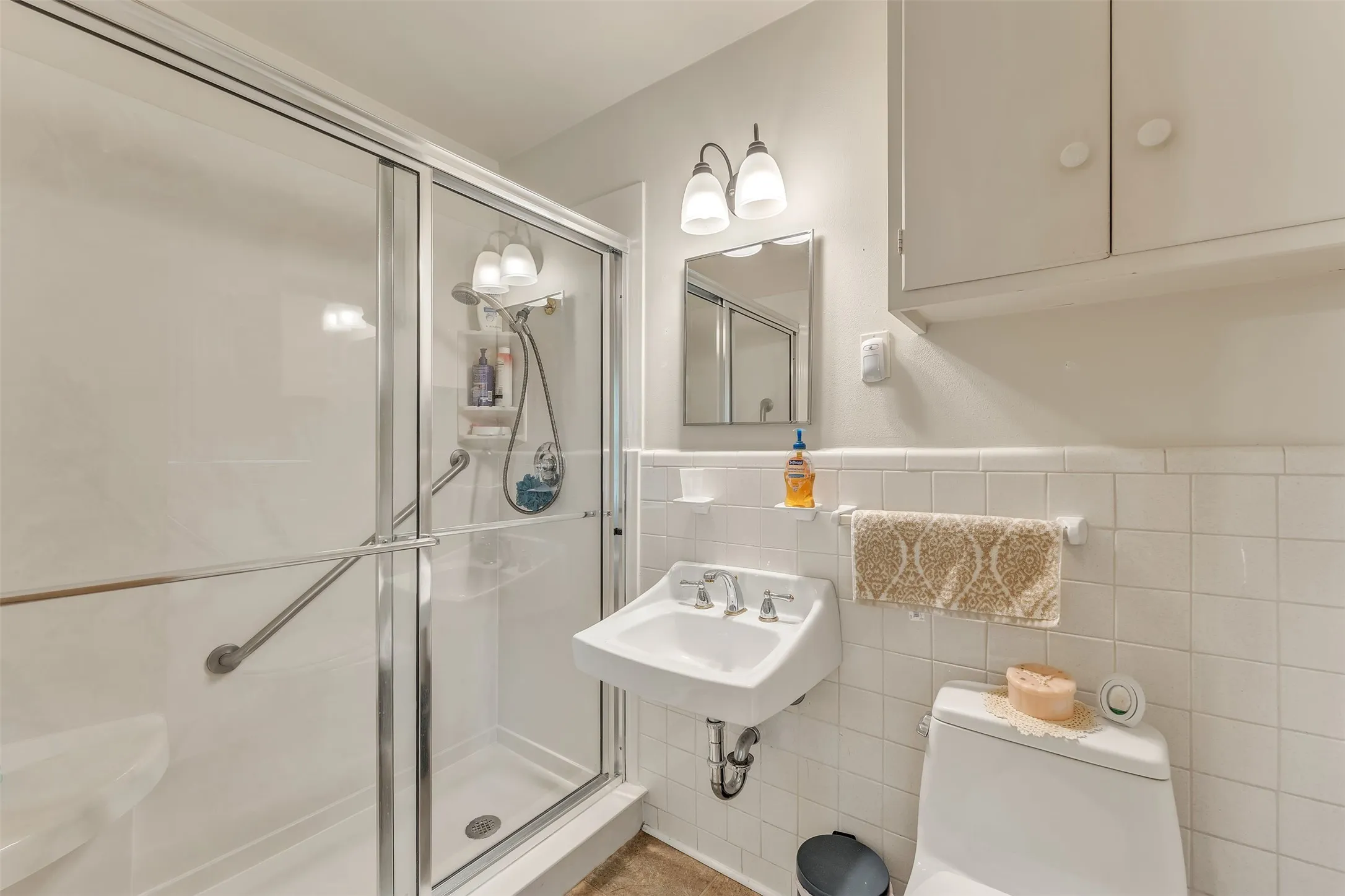 Single Family Residence For Sale in Mc Lennan County , 1325 Royal Oaks Drive, Waco, Texas 76710, 3 Bedroom, 2 Bathroom, 2 Garage spaces, 1,168 Sqft, built in 1959, mls#21300036, Real Estate Agent in Waco, Homes For Sale in Mc Lennan county, Homes For Sale in Waco, Realtor in Waco Texas, Real Estate Brokerage Independent Realty Texas, Luminita Cordes Realtor