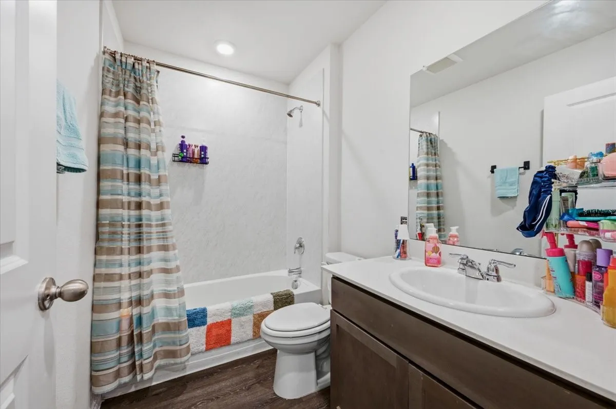 Single Family Residence For Sale in Ellis County , 279 Thoroughbred Street, Waxahachie, Texas 75165, 4 Bedroom, 3 Bathroom, 2 Garage spaces, 2,081 Sqft, built in 2022, mls#21300492, Real Estate Agent in Waxahachie, Homes For Sale in Ellis county, Homes For Sale in Waxahachie, Realtor in Waxahachie Texas, Real Estate Brokerage Independent Realty Texas, Luminita Cordes Realtor