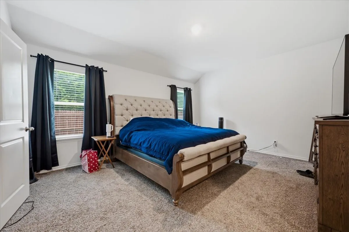 Single Family Residence For Sale in Ellis County , 279 Thoroughbred Street, Waxahachie, Texas 75165, 4 Bedroom, 3 Bathroom, 2 Garage spaces, 2,081 Sqft, built in 2022, mls#21300492, Real Estate Agent in Waxahachie, Homes For Sale in Ellis county, Homes For Sale in Waxahachie, Realtor in Waxahachie Texas, Real Estate Brokerage Independent Realty Texas, Luminita Cordes Realtor