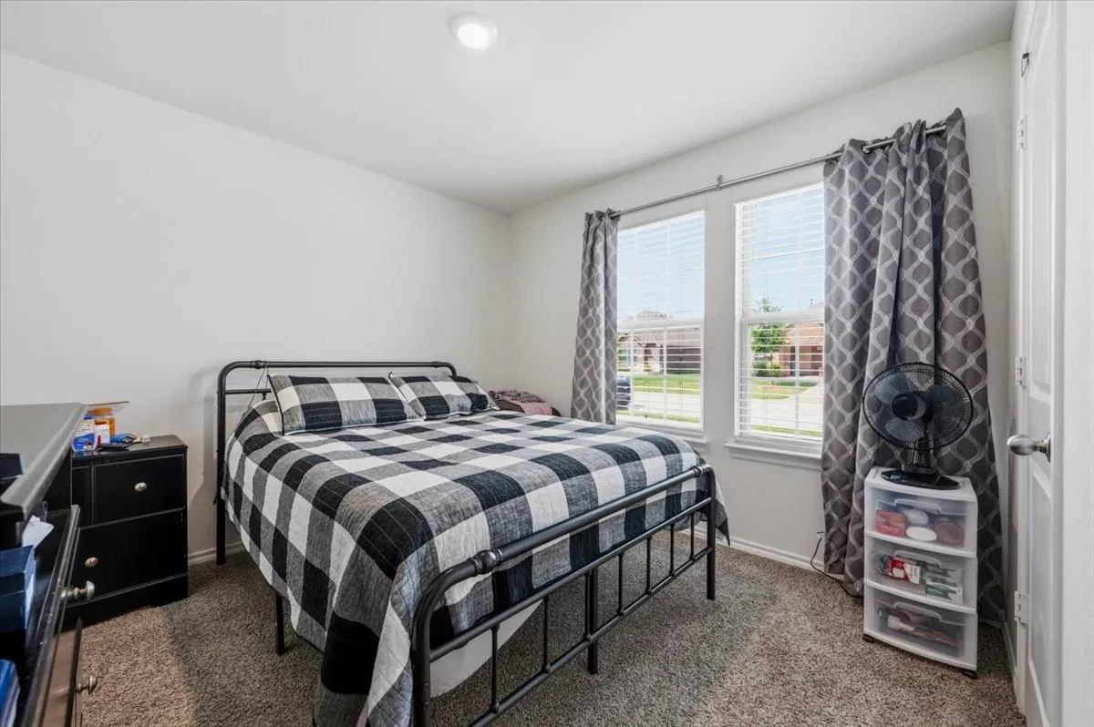 Single Family Residence For Sale in Ellis County , 279 Thoroughbred Street, Waxahachie, Texas 75165, 4 Bedroom, 3 Bathroom, 2 Garage spaces, 2,081 Sqft, built in 2022, mls#21300492, Real Estate Agent in Waxahachie, Homes For Sale in Ellis county, Homes For Sale in Waxahachie, Realtor in Waxahachie Texas, Real Estate Brokerage Independent Realty Texas, Luminita Cordes Realtor