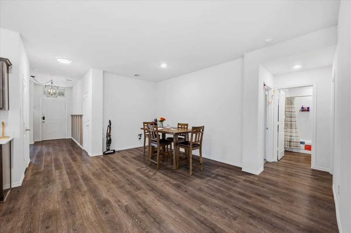 Single Family Residence For Sale in Ellis County , 279 Thoroughbred Street, Waxahachie, Texas 75165, 4 Bedroom, 3 Bathroom, 2 Garage spaces, 2,081 Sqft, built in 2022, mls#21300492, Real Estate Agent in Waxahachie, Homes For Sale in Ellis county, Homes For Sale in Waxahachie, Realtor in Waxahachie Texas, Real Estate Brokerage Independent Realty Texas, Luminita Cordes Realtor
