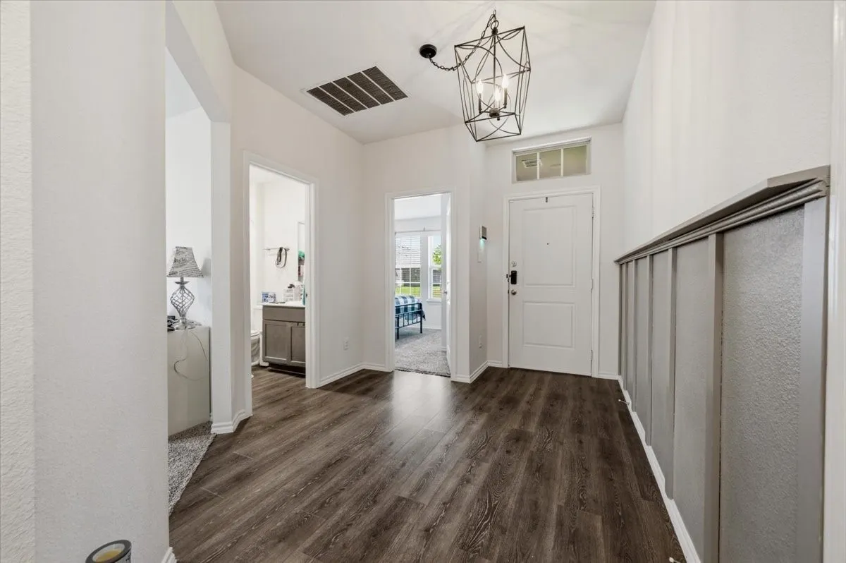 Single Family Residence For Sale in Ellis County , 279 Thoroughbred Street, Waxahachie, Texas 75165, 4 Bedroom, 3 Bathroom, 2 Garage spaces, 2,081 Sqft, built in 2022, mls#21300492, Real Estate Agent in Waxahachie, Homes For Sale in Ellis county, Homes For Sale in Waxahachie, Realtor in Waxahachie Texas, Real Estate Brokerage Independent Realty Texas, Luminita Cordes Realtor