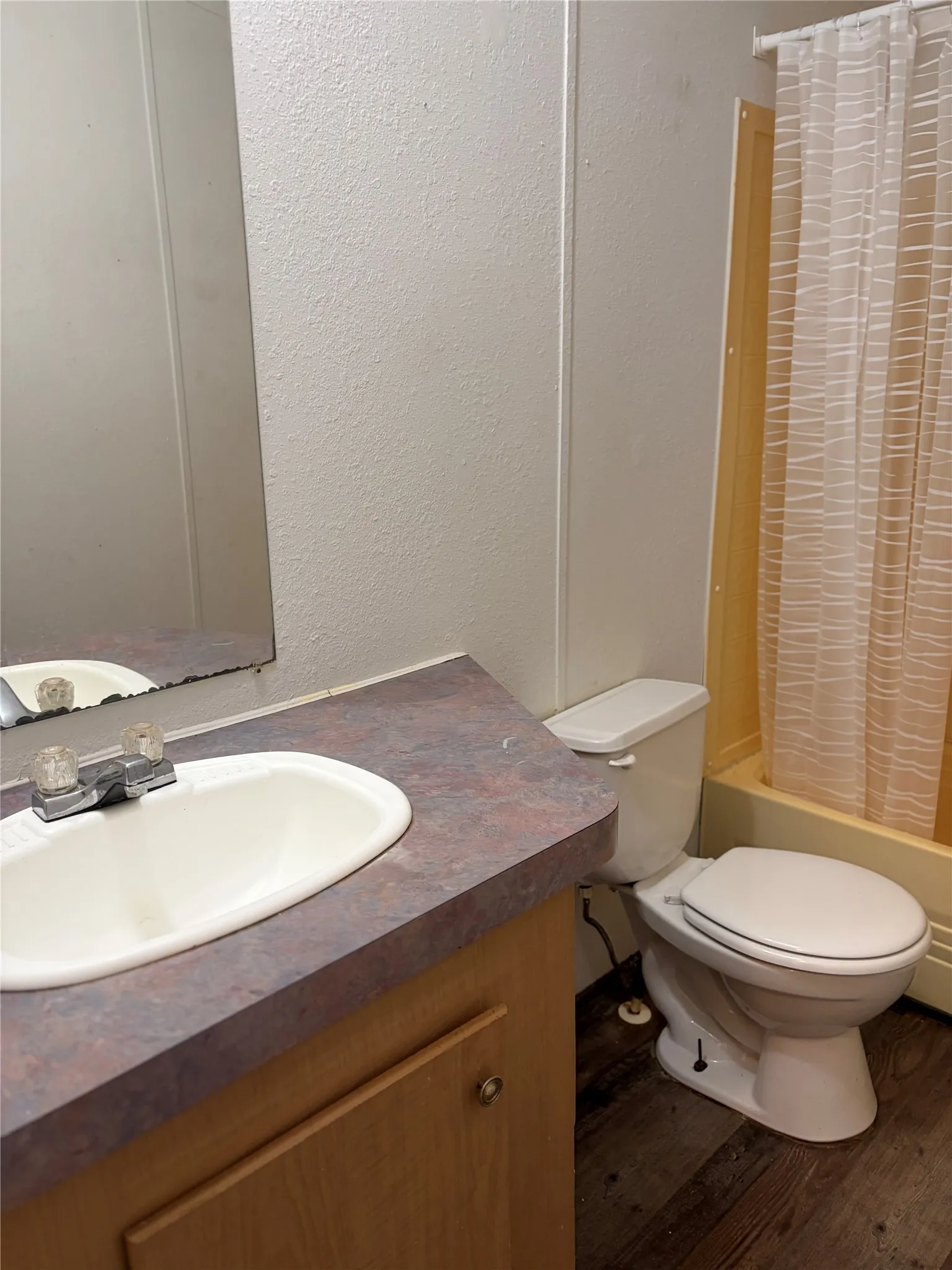 Mobile Home For Rent in Taylor County , 1101 Plaza Street, Abilene, Texas 79603, 3 Bedroom, 2 Bathroom, Garage spaces, 1,344 Sqft, built in 1999, mls#21300502, Real Estate Agent in Abilene, Homes For Rent in Taylor county, Homes For Rent in Abilene, Realtor in Abilene Texas, Real Estate Brokerage Independent Realty Texas, Luminita Cordes Realtor