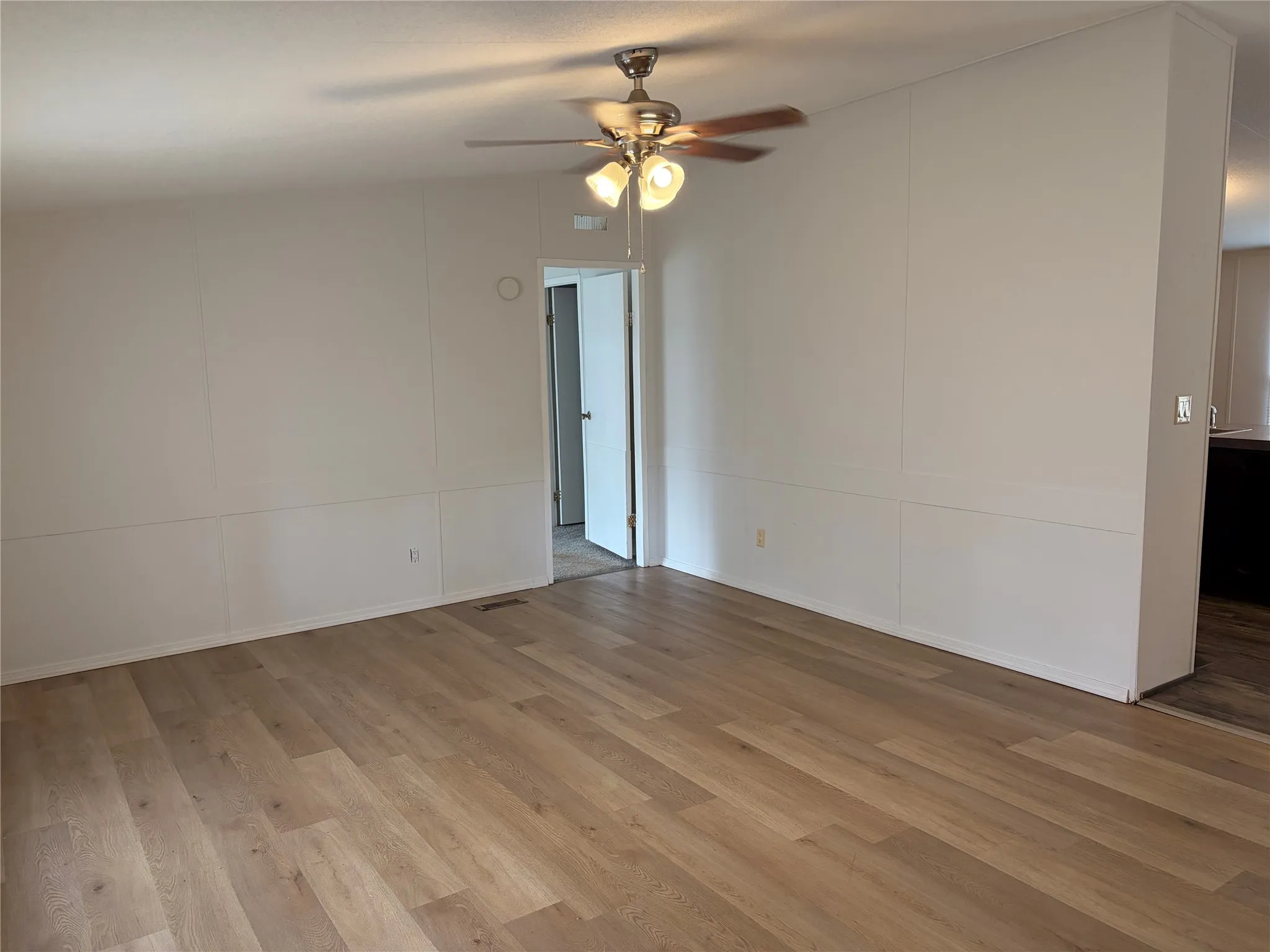Mobile Home For Rent in Taylor County , 1101 Plaza Street, Abilene, Texas 79603, 3 Bedroom, 2 Bathroom, Garage spaces, 1,344 Sqft, built in 1999, mls#21300502, Real Estate Agent in Abilene, Homes For Rent in Taylor county, Homes For Rent in Abilene, Realtor in Abilene Texas, Real Estate Brokerage Independent Realty Texas, Luminita Cordes Realtor