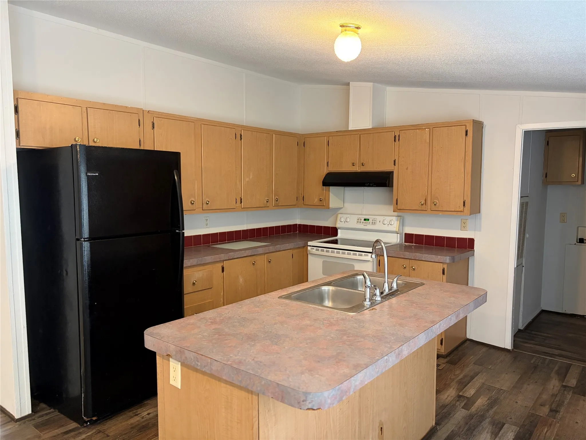 Mobile Home For Rent in Taylor County , 1101 Plaza Street, Abilene, Texas 79603, 3 Bedroom, 2 Bathroom, Garage spaces, 1,344 Sqft, built in 1999, mls#21300502, Real Estate Agent in Abilene, Homes For Rent in Taylor county, Homes For Rent in Abilene, Realtor in Abilene Texas, Real Estate Brokerage Independent Realty Texas, Luminita Cordes Realtor