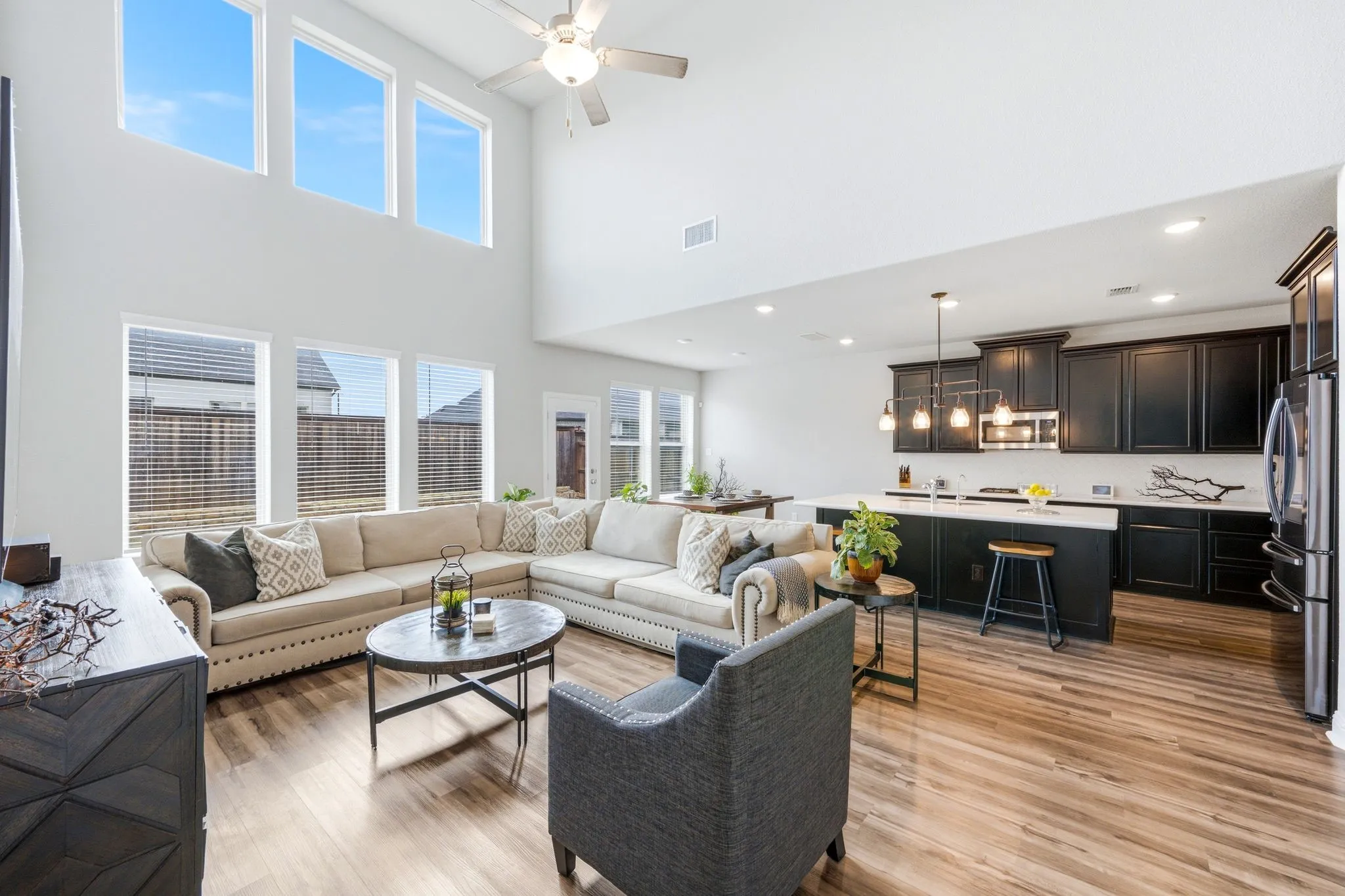 Single Family Residence For Sale in Collin County , 3324 Peacock Lane, Celina, Texas 75009, 5 Bedroom, 4 Bathroom, 2 Garage spaces, 3,208 Sqft, built in 2021, mls#21300505, Real Estate Agent in Celina, Homes For Sale in Collin county, Homes For Sale in Celina, Realtor in Celina Texas, Real Estate Brokerage Independent Realty Texas, Luminita Cordes Realtor