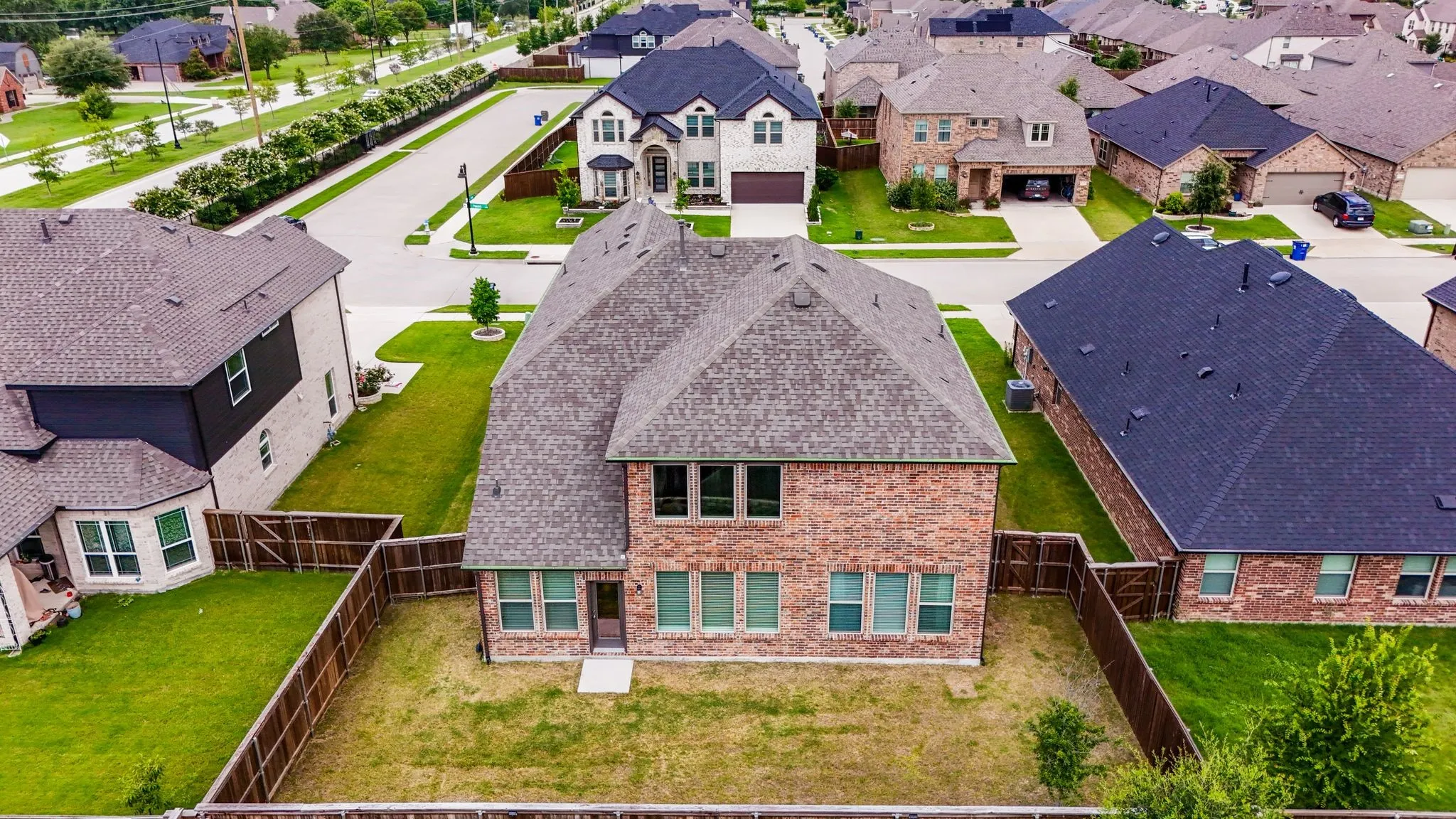 Single Family Residence For Sale in Collin County , 3324 Peacock Lane, Celina, Texas 75009, 5 Bedroom, 4 Bathroom, 2 Garage spaces, 3,208 Sqft, built in 2021, mls#21300505, Real Estate Agent in Celina, Homes For Sale in Collin county, Homes For Sale in Celina, Realtor in Celina Texas, Real Estate Brokerage Independent Realty Texas, Luminita Cordes Realtor
