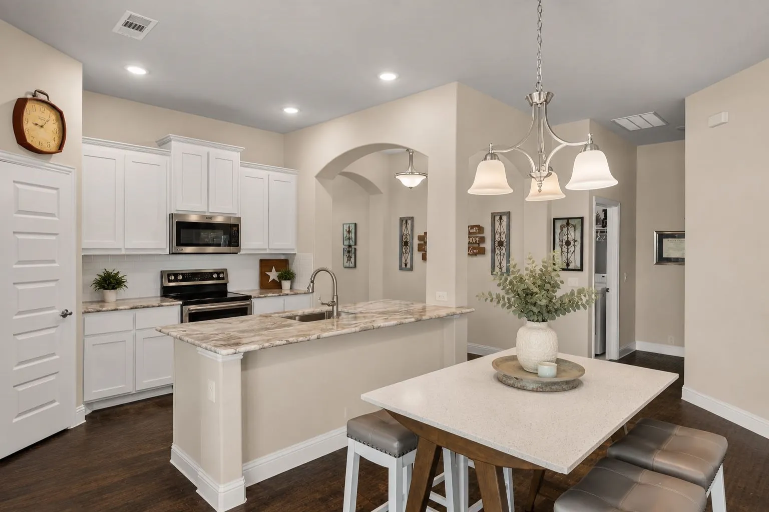 Single Family Residence For Sale in Collin County , 2325 Cambridge Avenue, Anna, Texas 75409, 3 Bedroom, 2 Bathroom, 2 Garage spaces, 1,964 Sqft, built in 2021, mls#21288731, Real Estate Agent in Anna, Homes For Sale in Collin county, Homes For Sale in Anna, Realtor in Anna Texas, Real Estate Brokerage Independent Realty Texas, Luminita Cordes Realtor