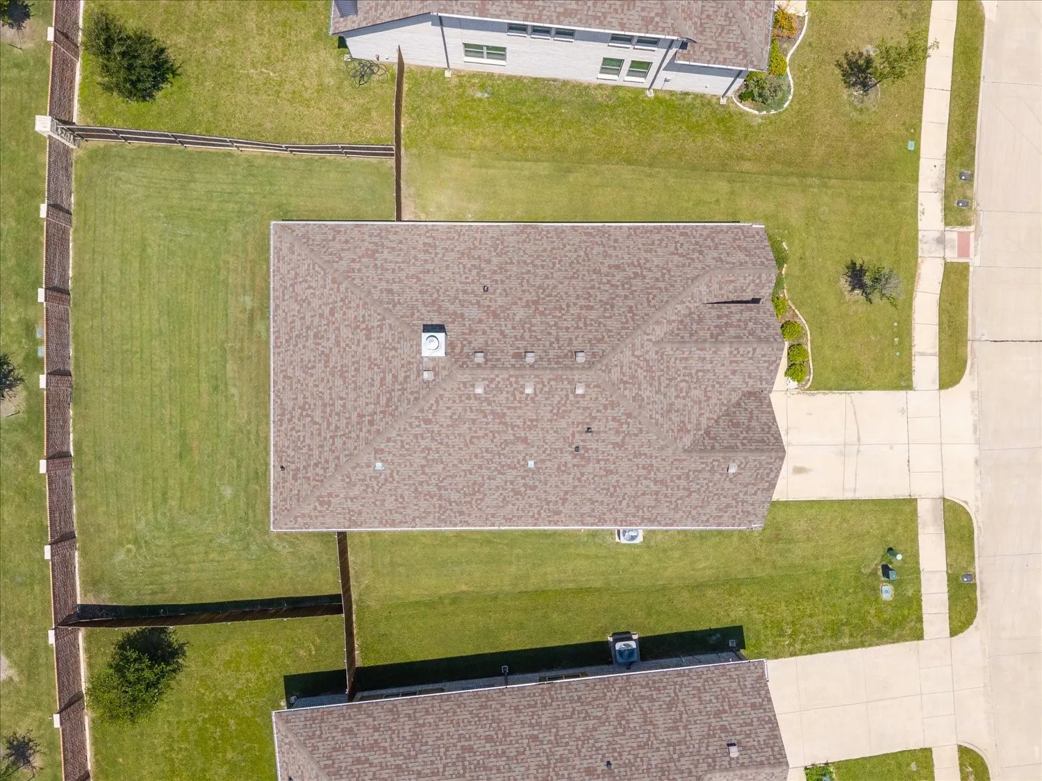 Single Family Residence For Sale in Collin County , 2325 Cambridge Avenue, Anna, Texas 75409, 3 Bedroom, 2 Bathroom, 2 Garage spaces, 1,964 Sqft, built in 2021, mls#21288731, Real Estate Agent in Anna, Homes For Sale in Collin county, Homes For Sale in Anna, Realtor in Anna Texas, Real Estate Brokerage Independent Realty Texas, Luminita Cordes Realtor