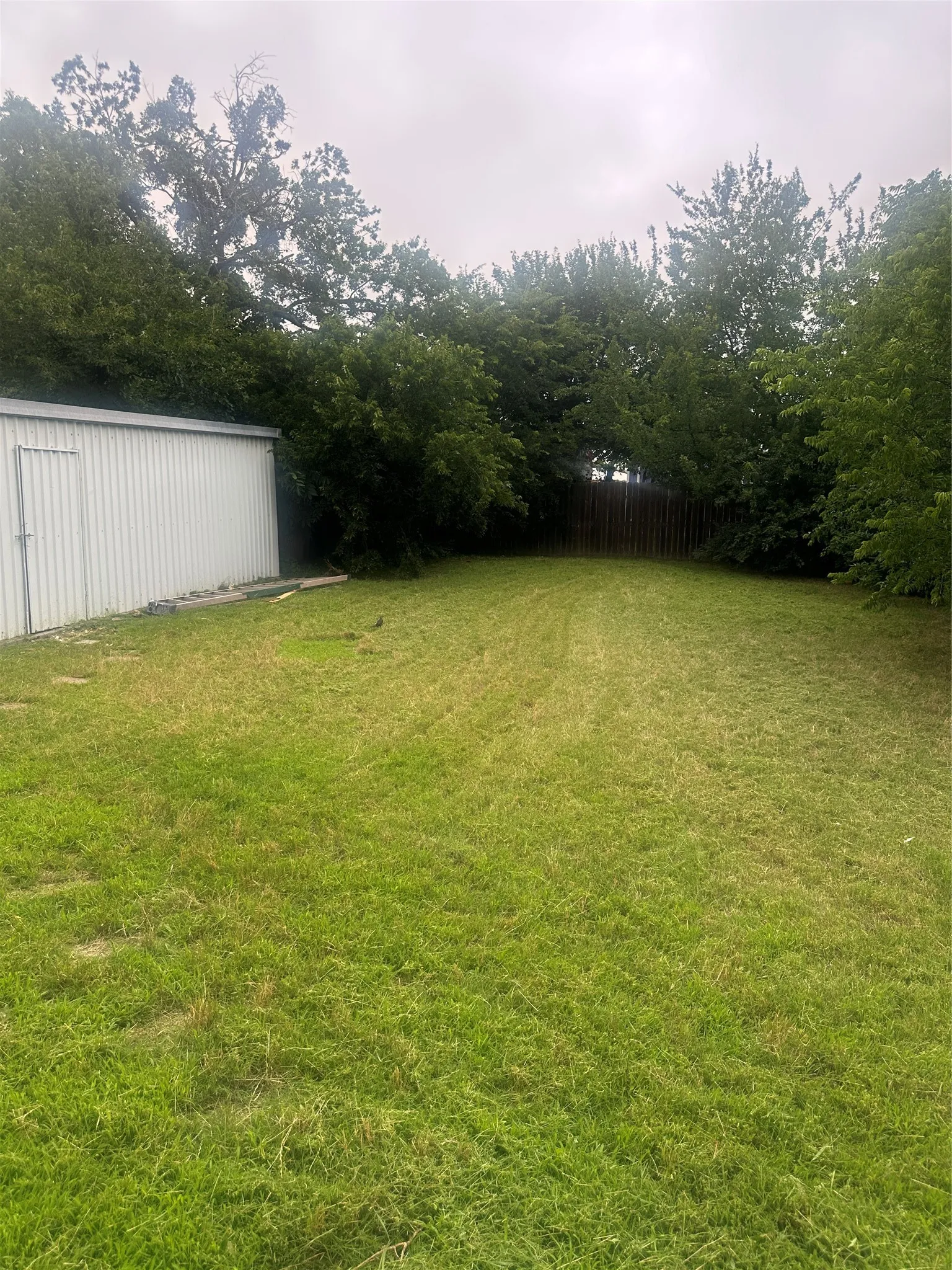 Single Family Residence For Sale in Montague County , 208 Washington Street, Bowie, Texas 76230, 2 Bedroom, 2 Bathroom, 1 Garage spaces, 1,000 Sqft, built in 1931, mls#21300519, Real Estate Agent in Bowie, Homes For Sale in Montague county, Homes For Sale in Bowie, Realtor in Bowie Texas, Real Estate Brokerage Independent Realty Texas, Luminita Cordes Realtor