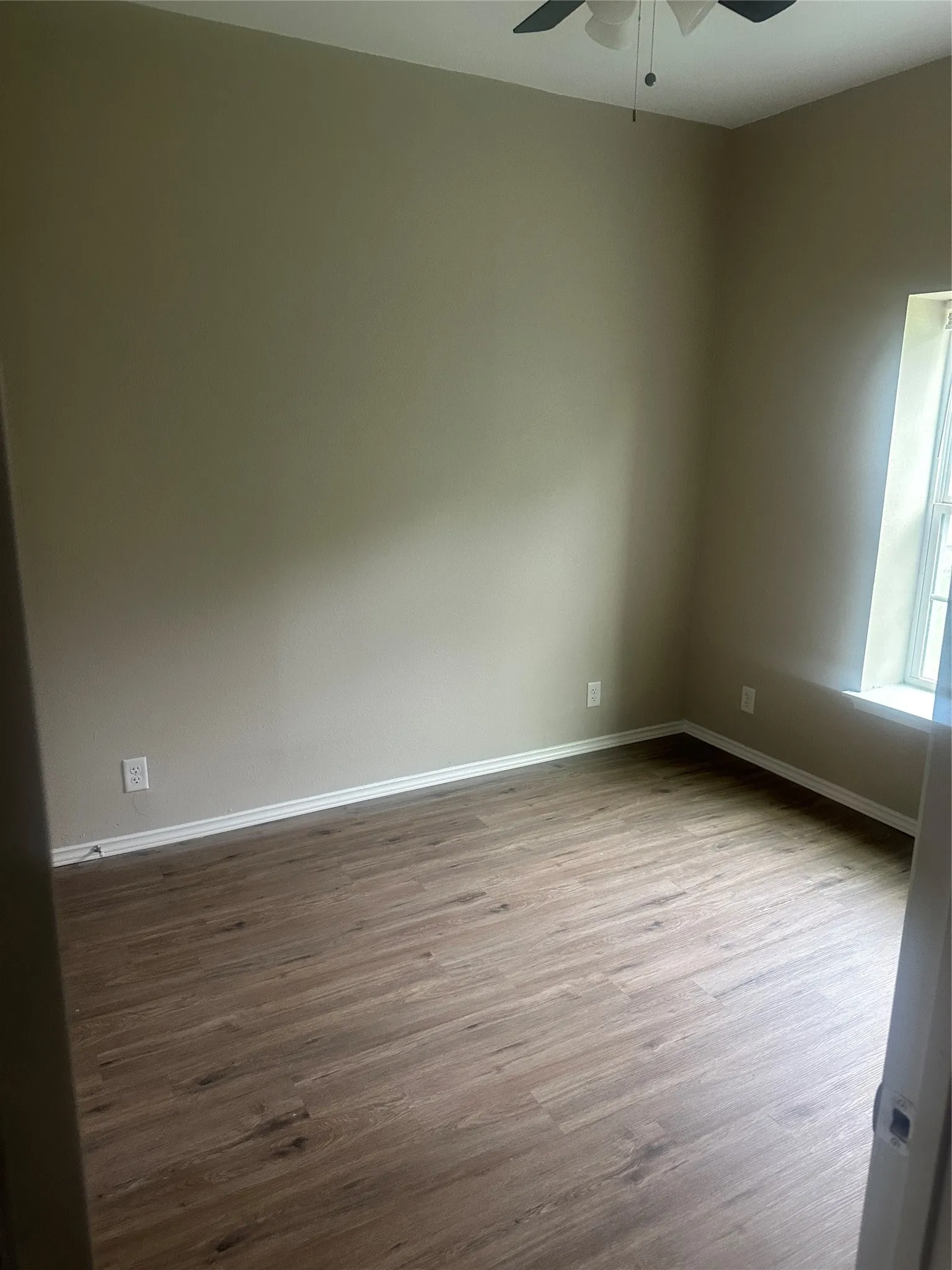 Single Family Residence For Sale in Montague County , 208 Washington Street, Bowie, Texas 76230, 2 Bedroom, 2 Bathroom, 1 Garage spaces, 1,000 Sqft, built in 1931, mls#21300519, Real Estate Agent in Bowie, Homes For Sale in Montague county, Homes For Sale in Bowie, Realtor in Bowie Texas, Real Estate Brokerage Independent Realty Texas, Luminita Cordes Realtor