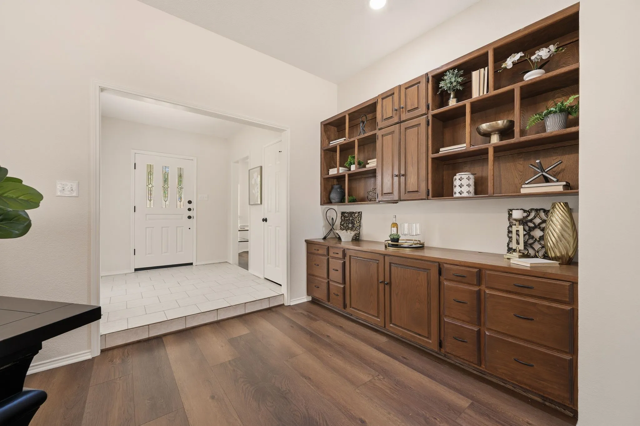 Single Family Residence For Sale in Tarrant County , 1805 Renfro Road, Colleyville, Texas 76034, 3 Bedroom, 2 Bathroom, 2 Garage spaces, 2,284 Sqft, built in 1987, mls#21299188, Real Estate Agent in Colleyville, Homes For Sale in Tarrant county, Homes For Sale in Colleyville, Realtor in Colleyville Texas, Real Estate Brokerage Independent Realty Texas, Luminita Cordes Realtor