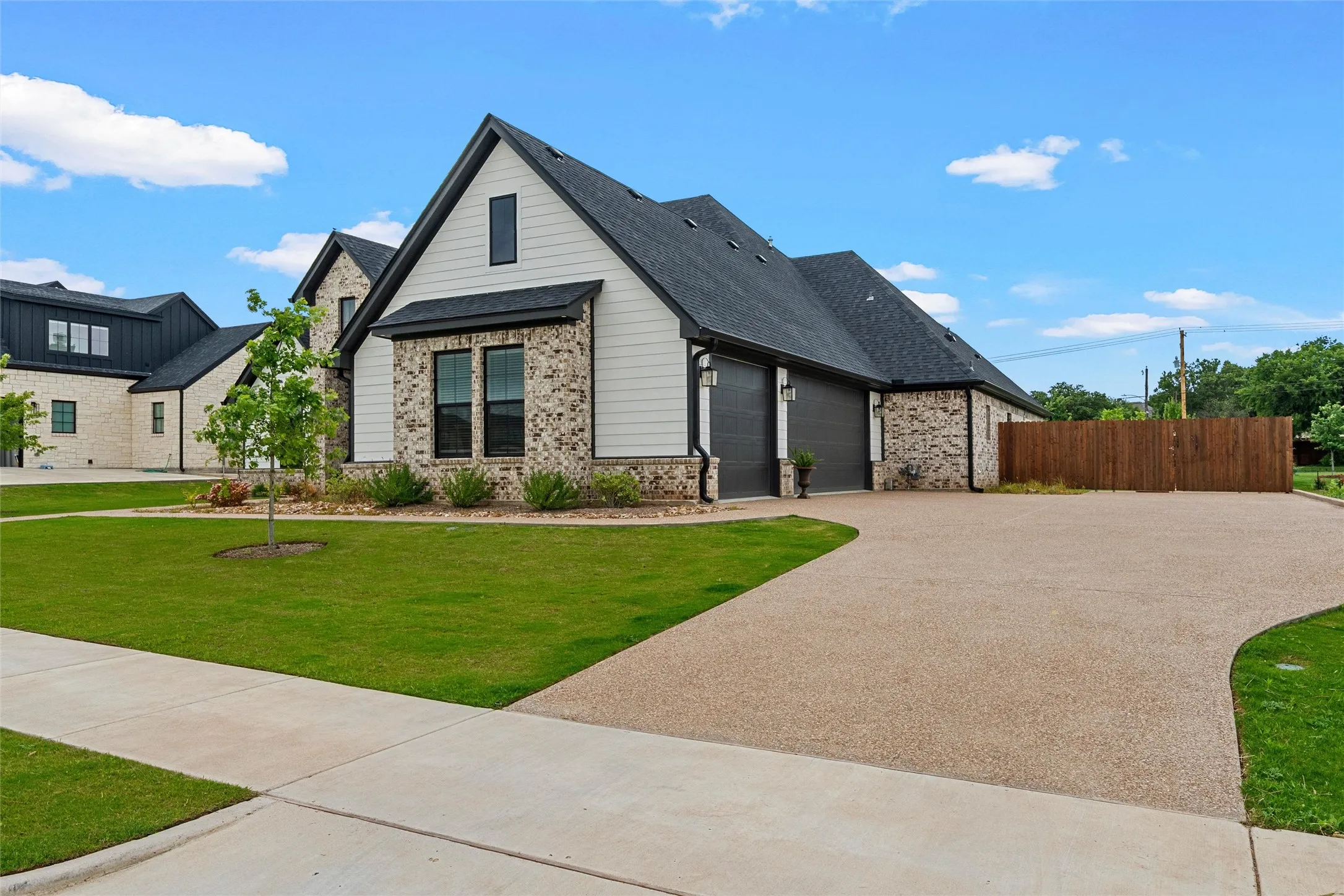 Single Family Residence For Sale in Mc Lennan County , 13062 Rainier Drive, Woodway, Texas 76712, 5 Bedroom, 3 Bathroom, 3 Garage spaces, 3,084 Sqft, built in 2025, mls#21297988, Real Estate Agent in Woodway, Homes For Sale in Mc Lennan county, Homes For Sale in Woodway, Realtor in Woodway Texas, Real Estate Brokerage Independent Realty Texas, Luminita Cordes Realtor