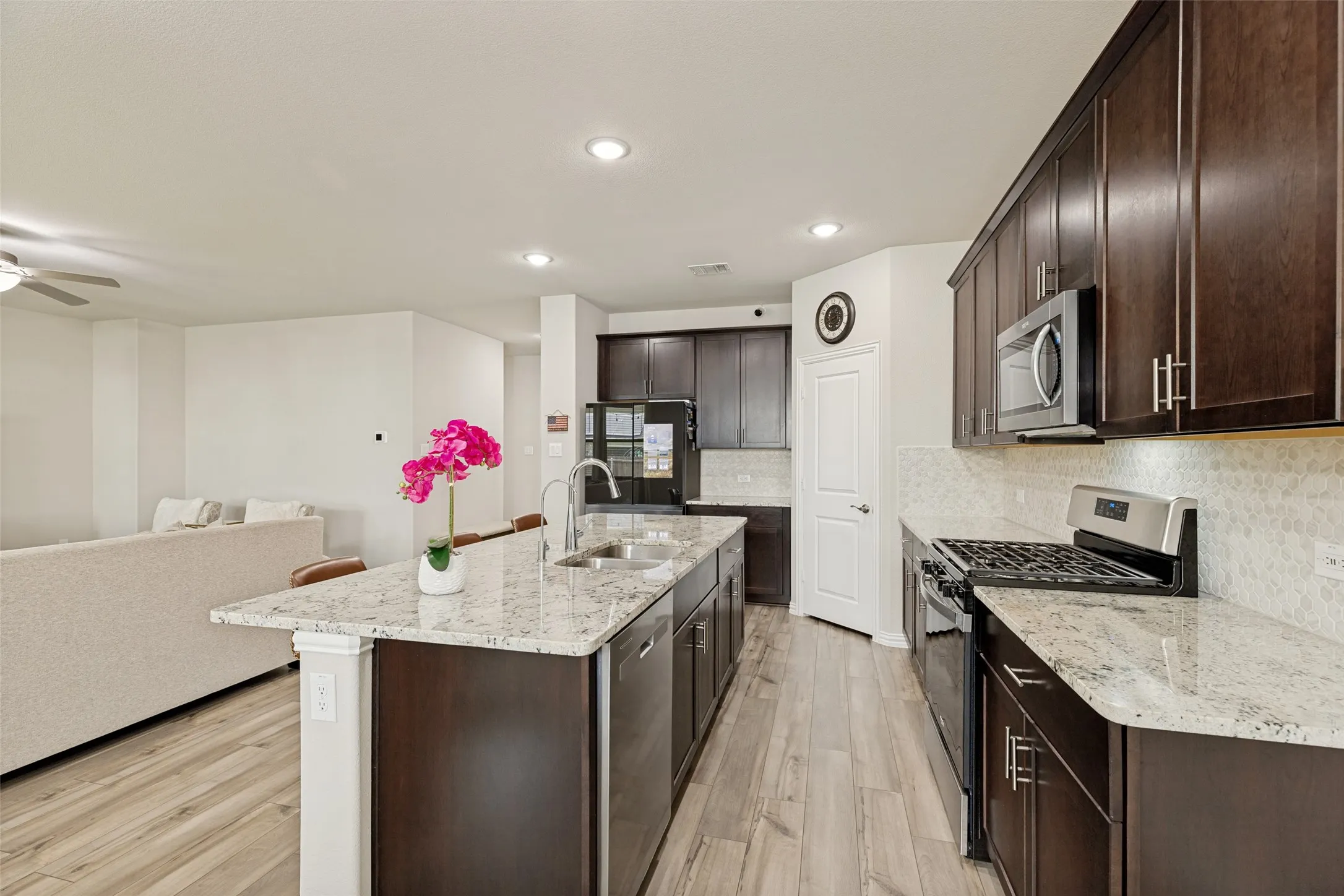 Single Family Residence For Sale in Collin County , 1209 Kirkdale Drive, Melissa, Texas 75454, 4 Bedrooms, 3 Bathrooms, 3 Garage spaces, 2,510 Sqft, built in 2023, Price $514,900, mls#21300481, Real Estate Agent in Melissa, Homes For Sale in Collin county, Homes For Sale in Melissa, Realtor in Melissa Texas, Real Estate Brokerage Independent Realty Texas, Luminita Cordes Realtor