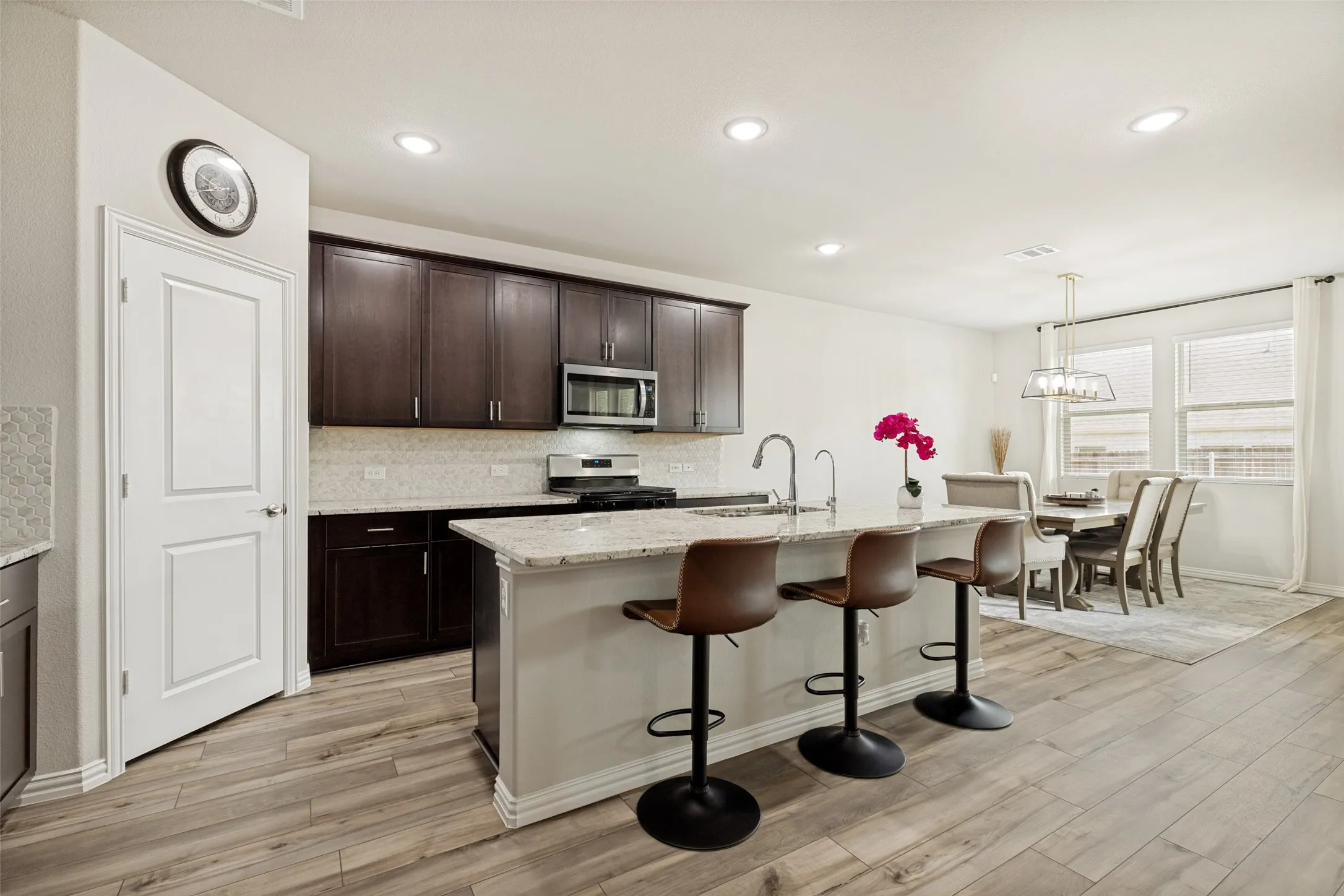 Single Family Residence For Sale in Collin County , 1209 Kirkdale Drive, Melissa, Texas 75454, 4 Bedrooms, 3 Bathrooms, 3 Garage spaces, 2,510 Sqft, built in 2023, Price $514,900, mls#21300481, Real Estate Agent in Melissa, Homes For Sale in Collin county, Homes For Sale in Melissa, Realtor in Melissa Texas, Real Estate Brokerage Independent Realty Texas, Luminita Cordes Realtor