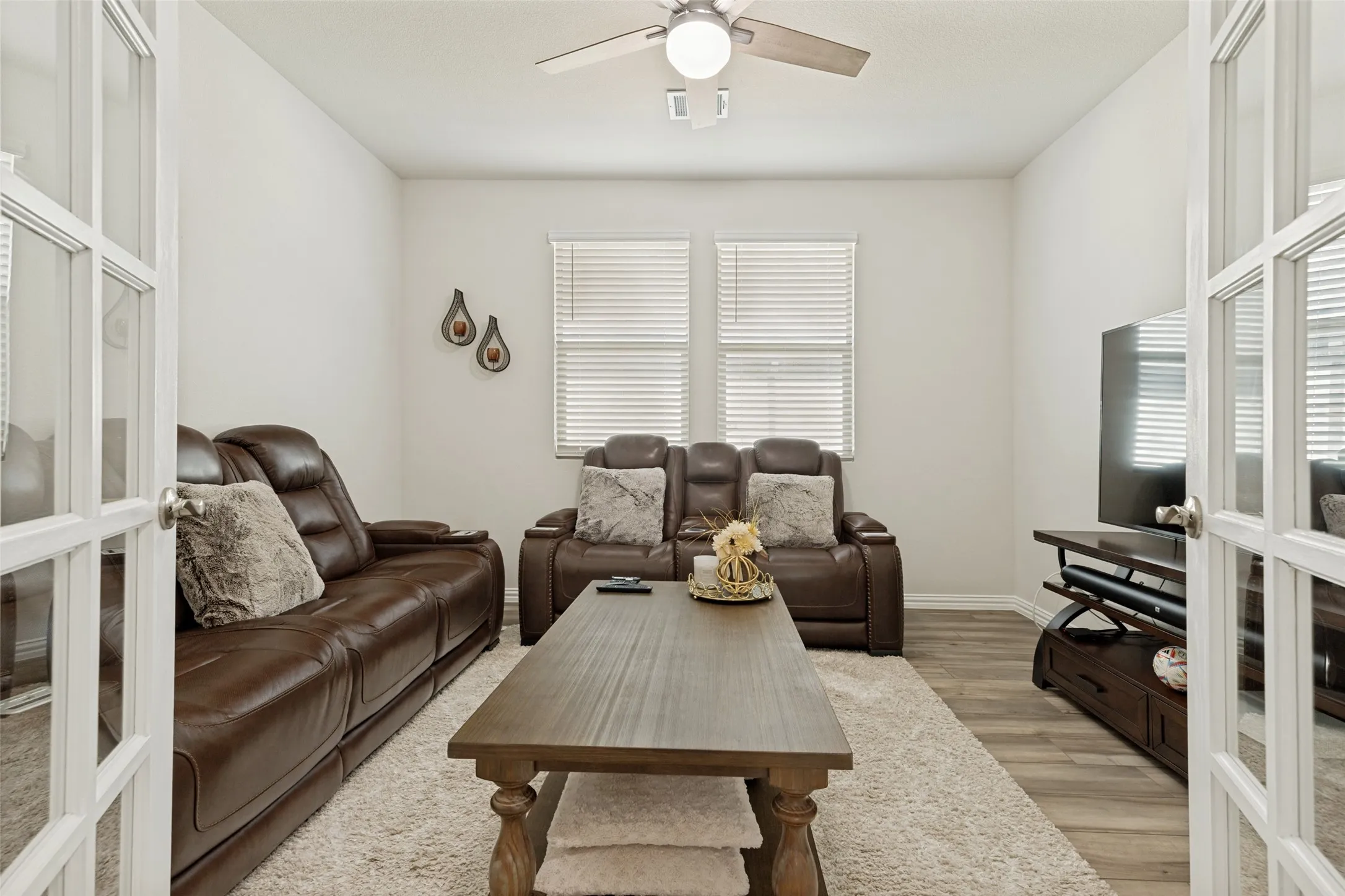 Single Family Residence For Sale in Collin County , 1209 Kirkdale Drive, Melissa, Texas 75454, 4 Bedrooms, 3 Bathrooms, 3 Garage spaces, 2,510 Sqft, built in 2023, Price $514,900, mls#21300481, Real Estate Agent in Melissa, Homes For Sale in Collin county, Homes For Sale in Melissa, Realtor in Melissa Texas, Real Estate Brokerage Independent Realty Texas, Luminita Cordes Realtor
