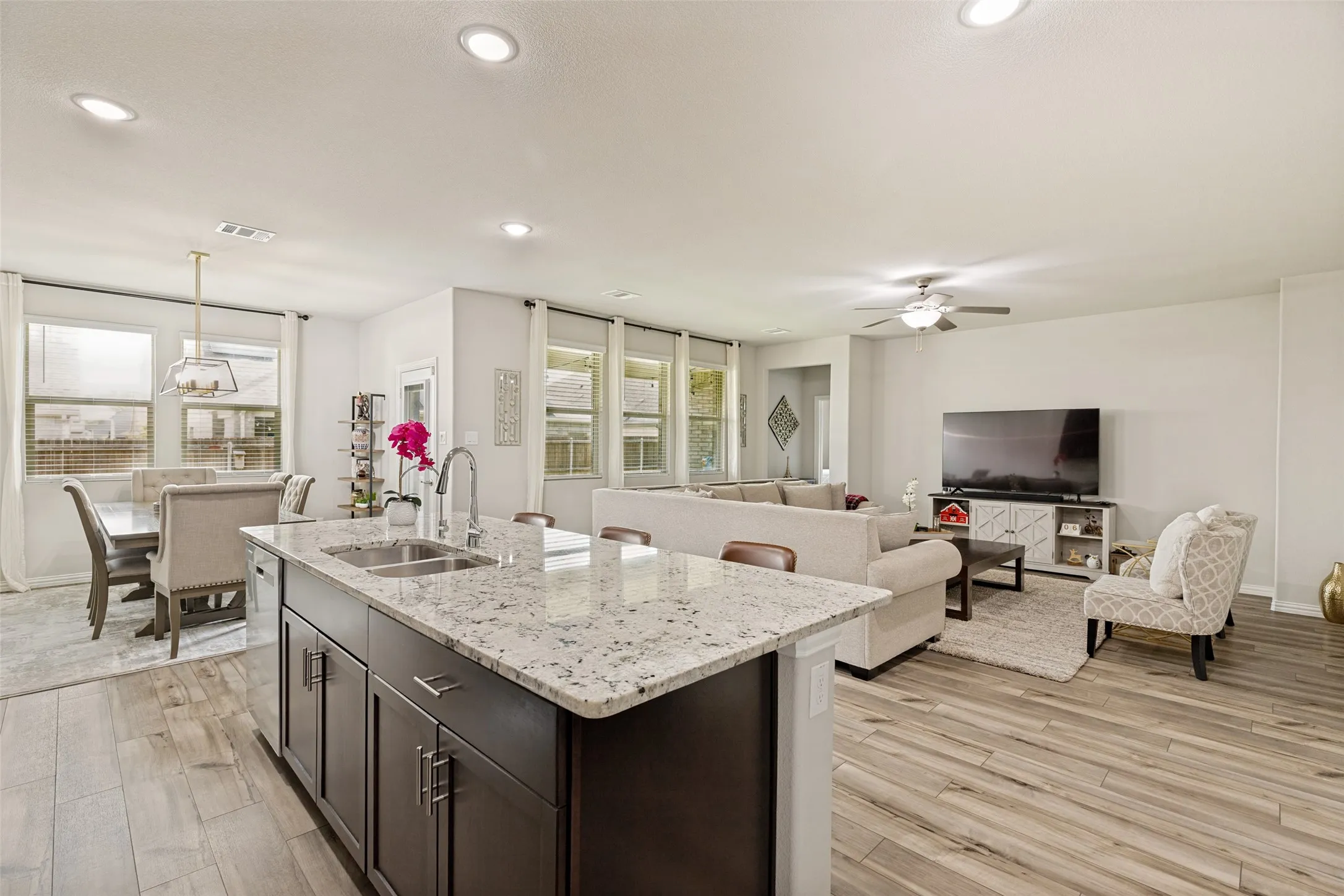 Single Family Residence For Sale in Collin County , 1209 Kirkdale Drive, Melissa, Texas 75454, 4 Bedrooms, 3 Bathrooms, 3 Garage spaces, 2,510 Sqft, built in 2023, Price $514,900, mls#21300481, Real Estate Agent in Melissa, Homes For Sale in Collin county, Homes For Sale in Melissa, Realtor in Melissa Texas, Real Estate Brokerage Independent Realty Texas, Luminita Cordes Realtor