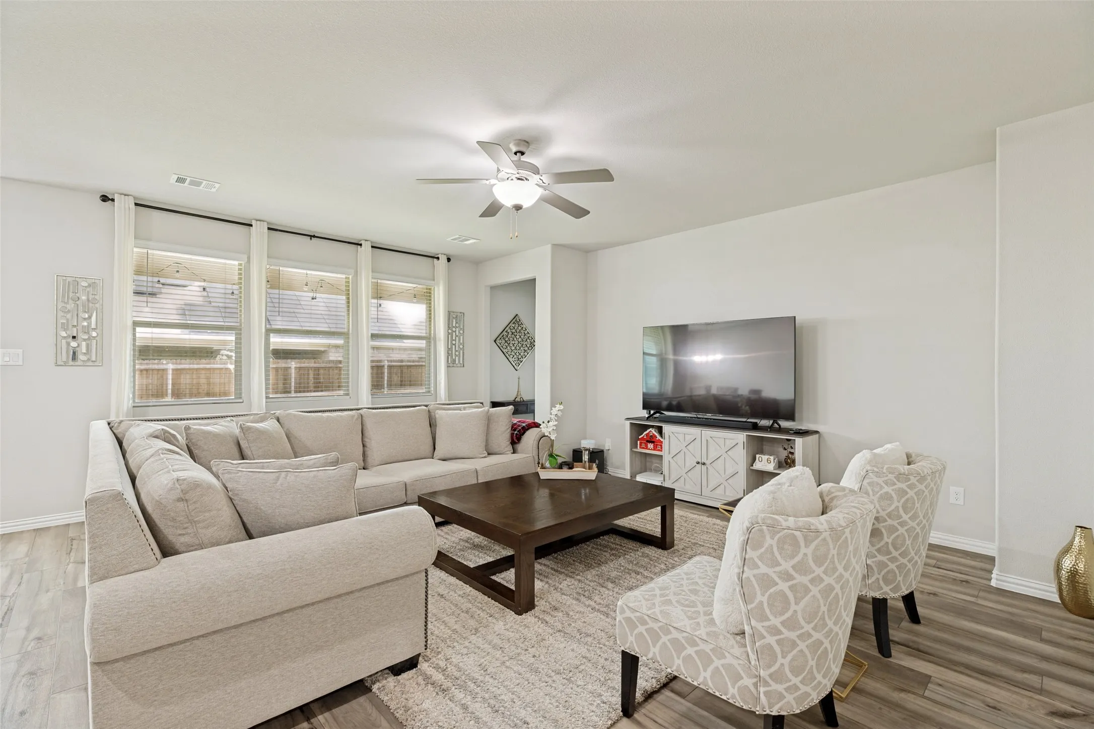 Single Family Residence For Sale in Collin County , 1209 Kirkdale Drive, Melissa, Texas 75454, 4 Bedrooms, 3 Bathrooms, 3 Garage spaces, 2,510 Sqft, built in 2023, Price $514,900, mls#21300481, Real Estate Agent in Melissa, Homes For Sale in Collin county, Homes For Sale in Melissa, Realtor in Melissa Texas, Real Estate Brokerage Independent Realty Texas, Luminita Cordes Realtor