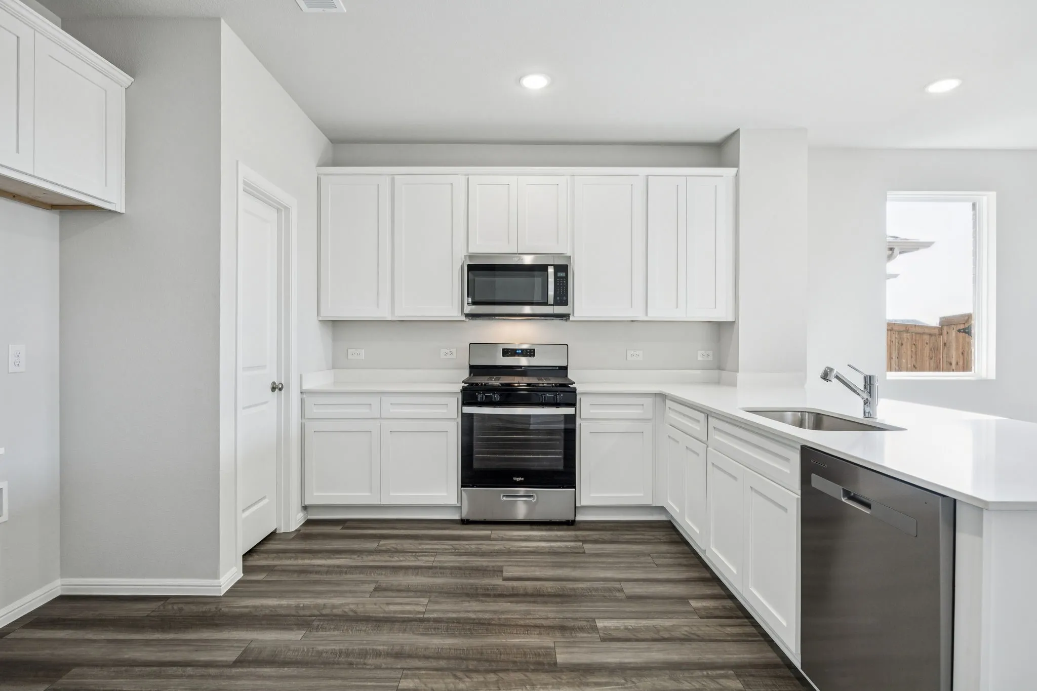 Single Family Residence For Sale in Kaufman County , 425 Magellan Road, Seagoville, Texas 75159, 4 Bedroom, 4 Bathroom, 2 Garage spaces, 2,820 Sqft, built in 2025, mls#21300556, Real Estate Agent in Seagoville, Homes For Sale in Kaufman county, Homes For Sale in Seagoville, Realtor in Seagoville Texas, Real Estate Brokerage Independent Realty Texas, Luminita Cordes Realtor