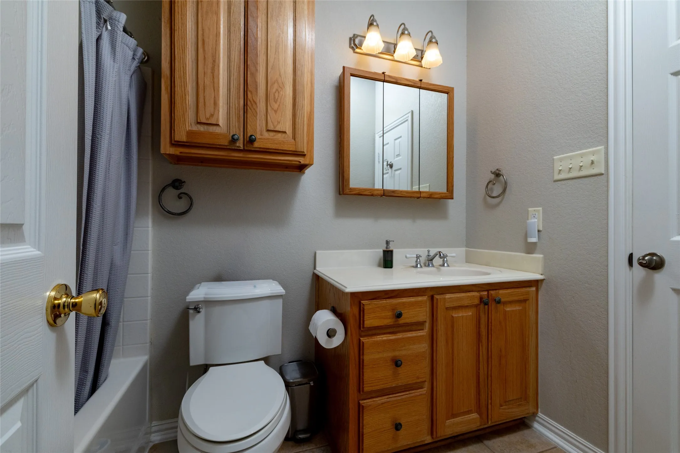 Single Family Residence For Sale in Wise County , 365 Cimmarron Trail, Runaway Bay, Texas 76426, 3 Bedroom, 2 Bathroom, Garage spaces, 1,733 Sqft, built in 1999, mls#21300448, Real Estate Agent in Runaway Bay, Homes For Sale in Wise county, Homes For Sale in Runaway Bay, Realtor in Runaway Bay Texas, Real Estate Brokerage Independent Realty Texas, Luminita Cordes Realtor