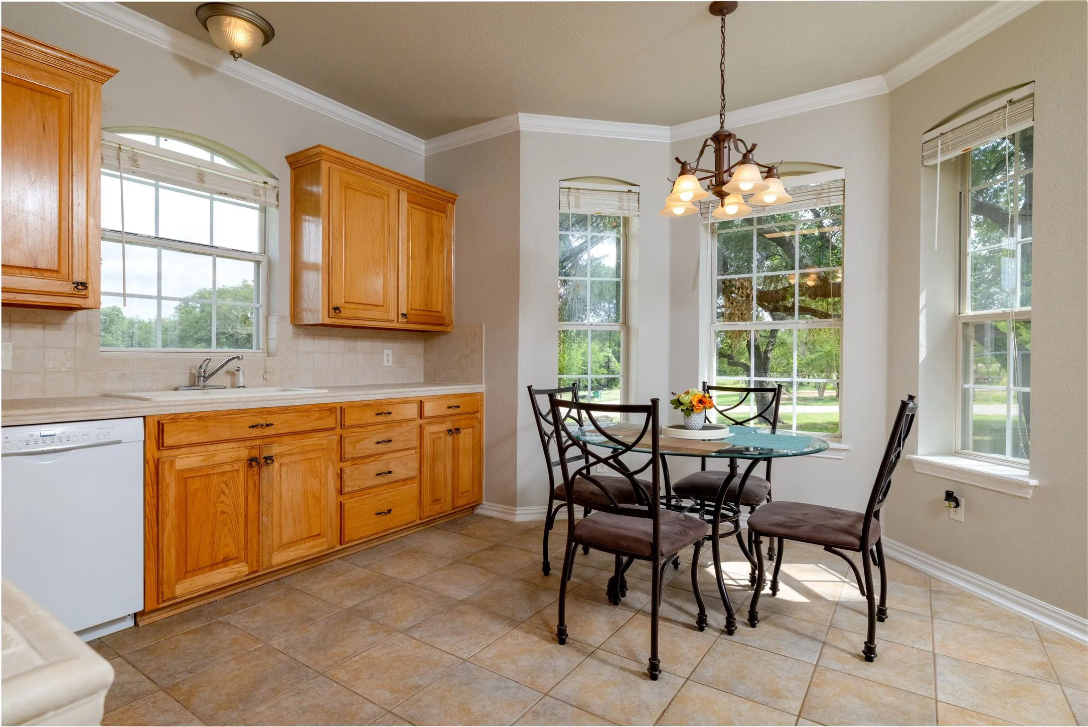 Single Family Residence For Sale in Wise County , 365 Cimmarron Trail, Runaway Bay, Texas 76426, 3 Bedroom, 2 Bathroom, Garage spaces, 1,733 Sqft, built in 1999, mls#21300448, Real Estate Agent in Runaway Bay, Homes For Sale in Wise county, Homes For Sale in Runaway Bay, Realtor in Runaway Bay Texas, Real Estate Brokerage Independent Realty Texas, Luminita Cordes Realtor
