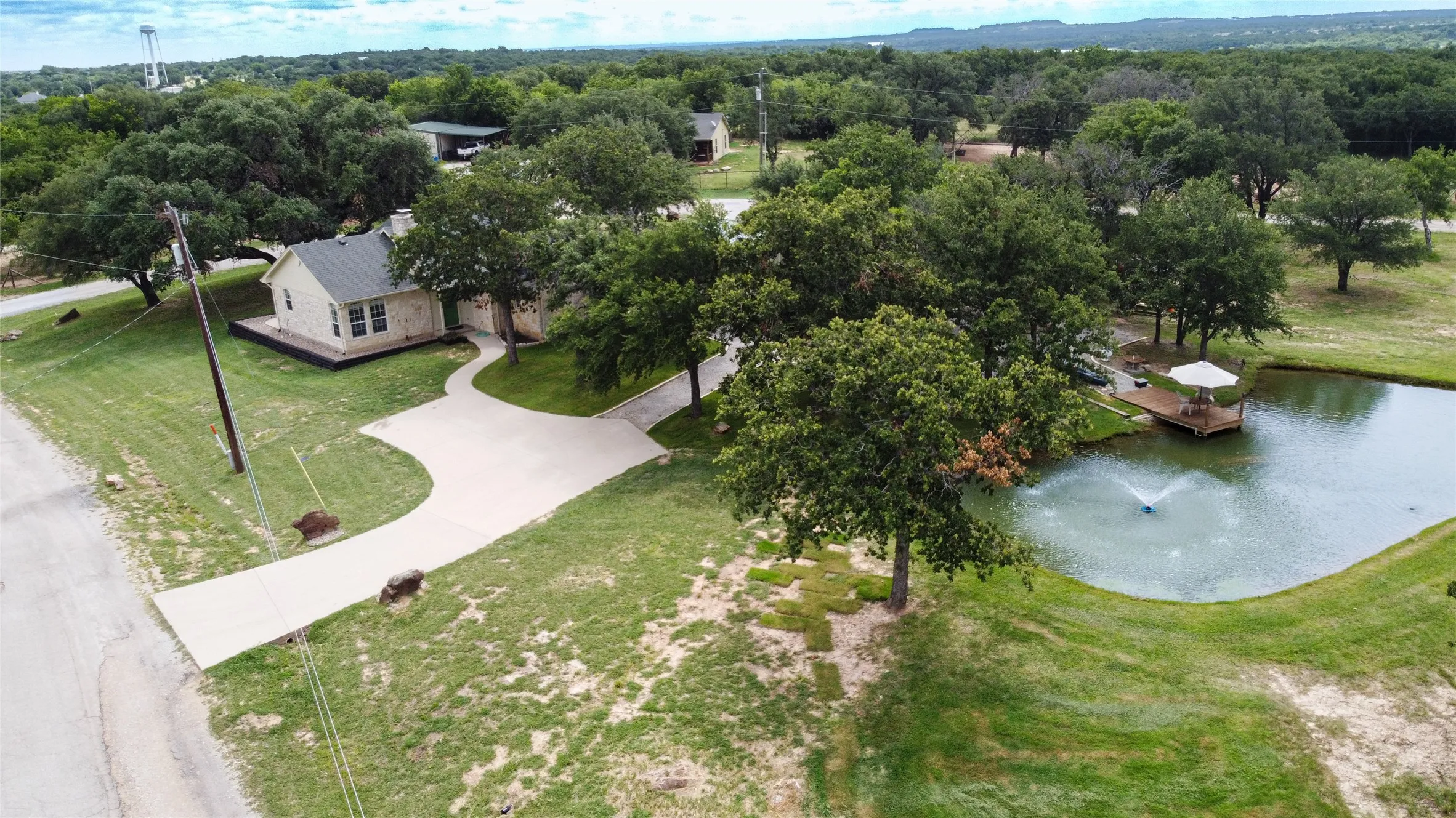 Single Family Residence For Sale in Wise County , 365 Cimmarron Trail, Runaway Bay, Texas 76426, 3 Bedroom, 2 Bathroom, Garage spaces, 1,733 Sqft, built in 1999, mls#21300448, Real Estate Agent in Runaway Bay, Homes For Sale in Wise county, Homes For Sale in Runaway Bay, Realtor in Runaway Bay Texas, Real Estate Brokerage Independent Realty Texas, Luminita Cordes Realtor
