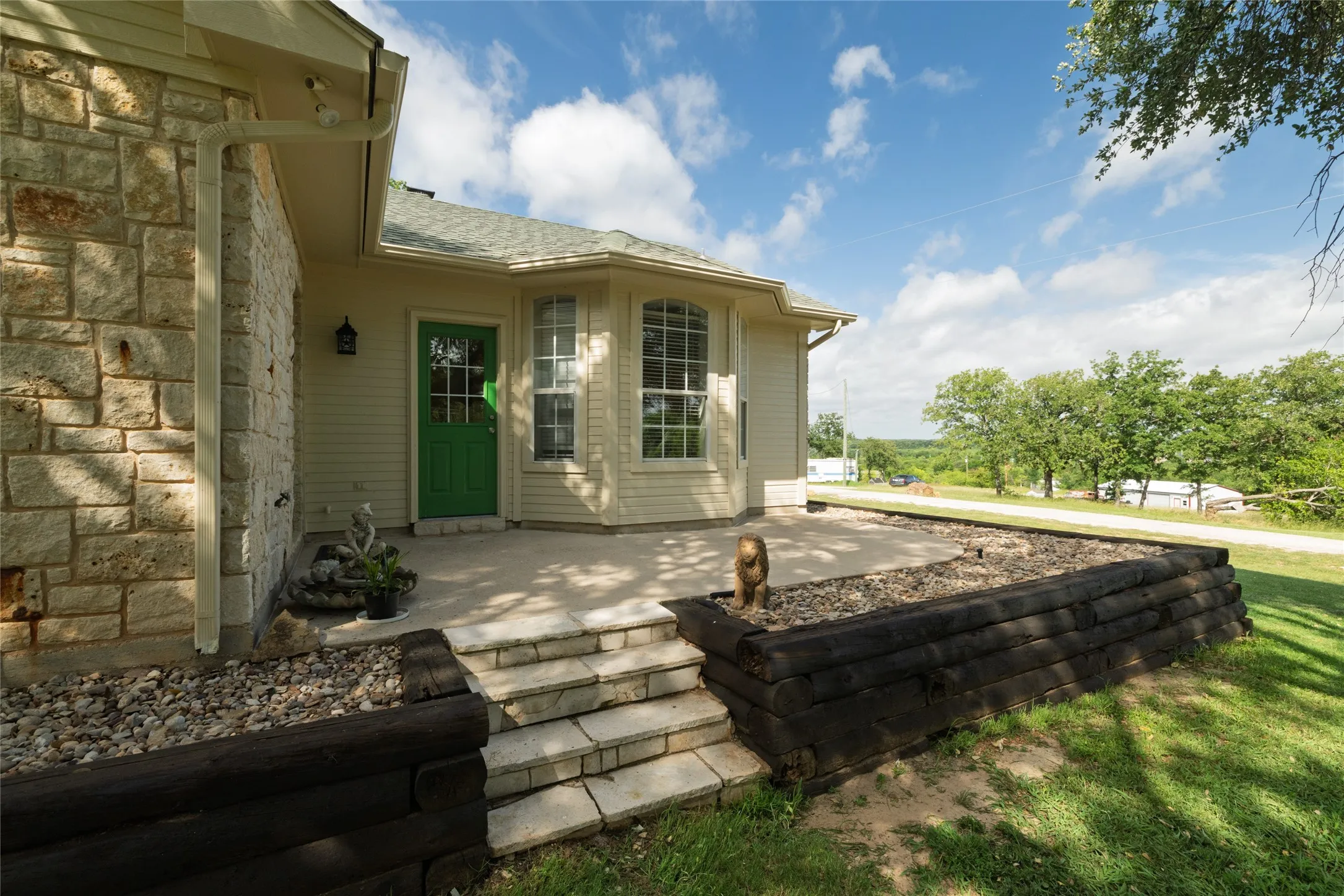 Single Family Residence For Sale in Wise County , 365 Cimmarron Trail, Runaway Bay, Texas 76426, 3 Bedroom, 2 Bathroom, Garage spaces, 1,733 Sqft, built in 1999, mls#21300448, Real Estate Agent in Runaway Bay, Homes For Sale in Wise county, Homes For Sale in Runaway Bay, Realtor in Runaway Bay Texas, Real Estate Brokerage Independent Realty Texas, Luminita Cordes Realtor