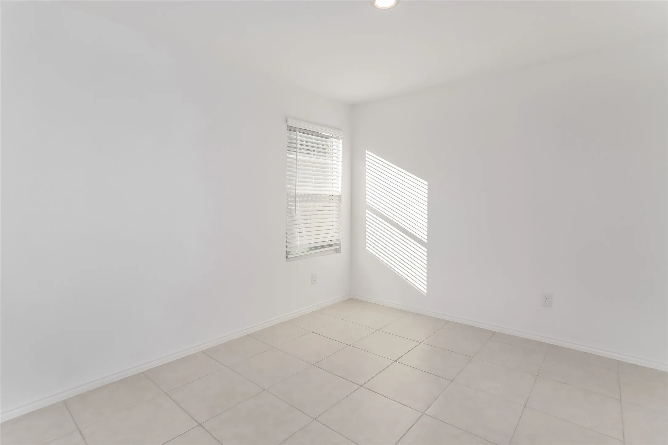 Single Family Residence For Rent in Collin County , 5720 Rockrose Lane, Princeton, Texas 75407, 4 Bedroom, 3 Bathroom, 1 Garage spaces, 1,500 Sqft, built in 2022, mls#21300568, Real Estate Agent in Princeton, Homes For Rent in Collin county, Homes For Rent in Princeton, Realtor in Princeton Texas, Real Estate Brokerage Independent Realty Texas, Luminita Cordes Realtor