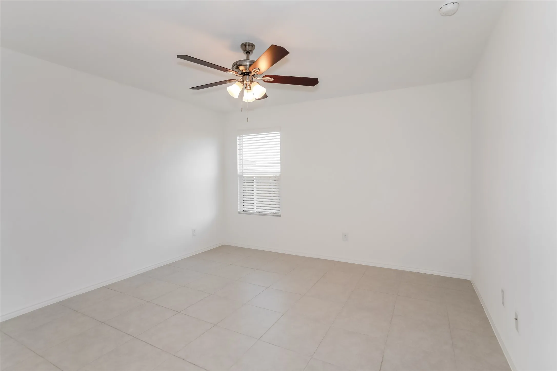 Single Family Residence For Rent in Collin County , 5720 Rockrose Lane, Princeton, Texas 75407, 4 Bedroom, 3 Bathroom, 1 Garage spaces, 1,500 Sqft, built in 2022, mls#21300568, Real Estate Agent in Princeton, Homes For Rent in Collin county, Homes For Rent in Princeton, Realtor in Princeton Texas, Real Estate Brokerage Independent Realty Texas, Luminita Cordes Realtor