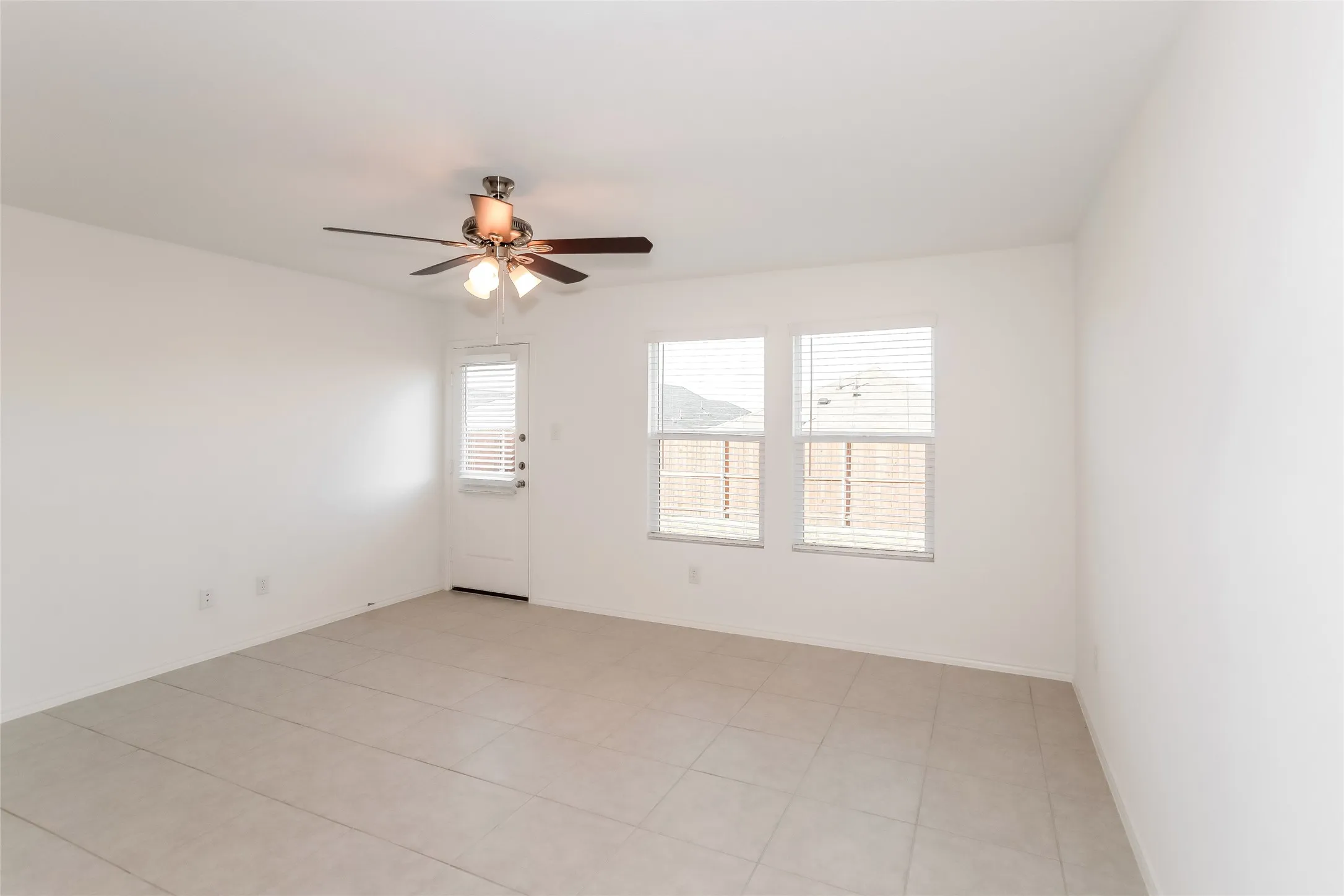 Single Family Residence For Rent in Collin County , 5720 Rockrose Lane, Princeton, Texas 75407, 4 Bedroom, 3 Bathroom, 1 Garage spaces, 1,500 Sqft, built in 2022, mls#21300568, Real Estate Agent in Princeton, Homes For Rent in Collin county, Homes For Rent in Princeton, Realtor in Princeton Texas, Real Estate Brokerage Independent Realty Texas, Luminita Cordes Realtor