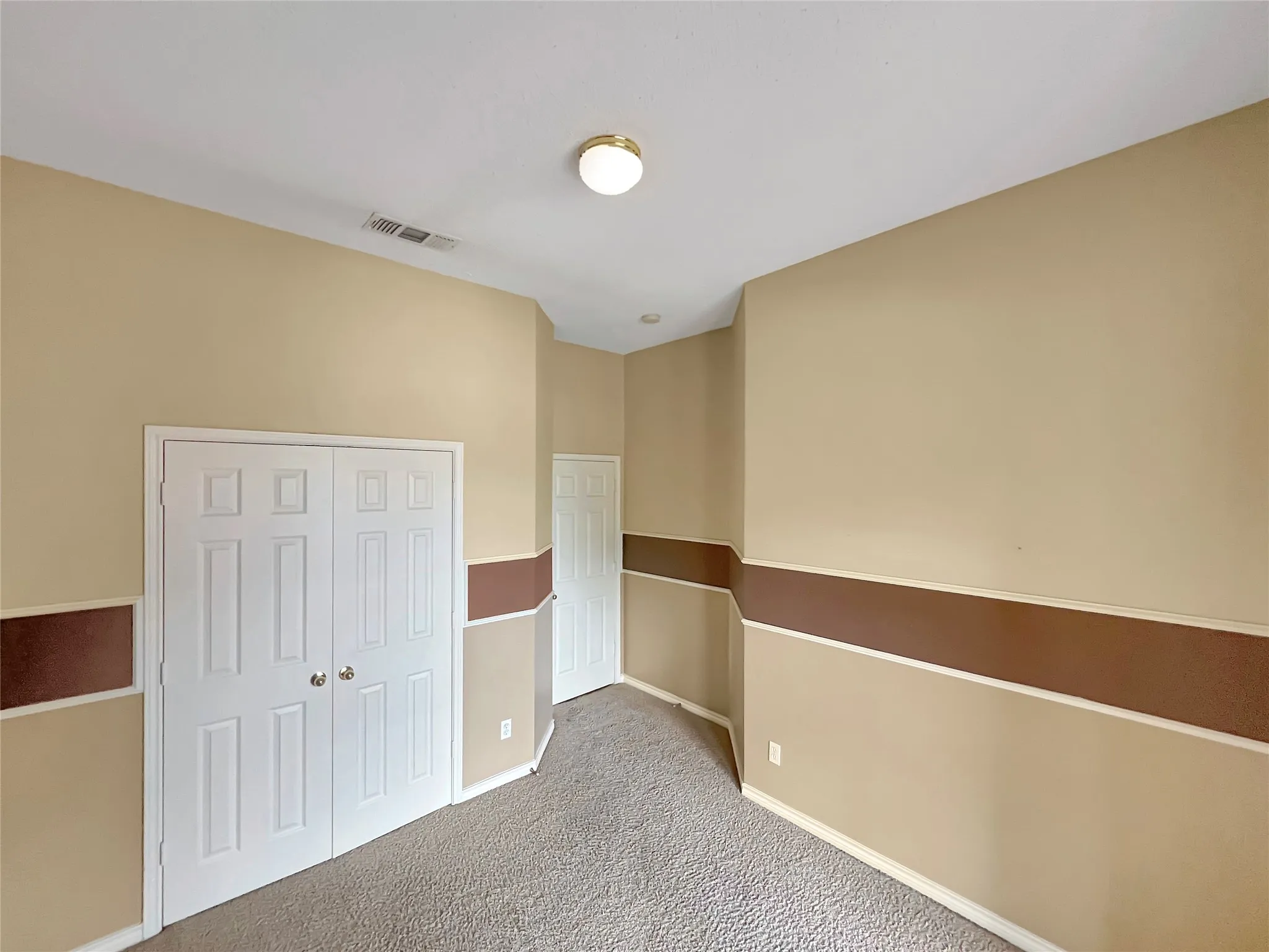 Single Family Residence For Sale in Tarrant County , 2403 Chenille Way, Mansfield, Texas 76063, 3 Bedroom, 3 Bathroom, 2 Garage spaces, 2,993 Sqft, built in 2000, mls#21299048, Real Estate Agent in Mansfield, Homes For Sale in Tarrant county, Homes For Sale in Mansfield, Realtor in Mansfield Texas, Real Estate Brokerage Independent Realty Texas, Luminita Cordes Realtor