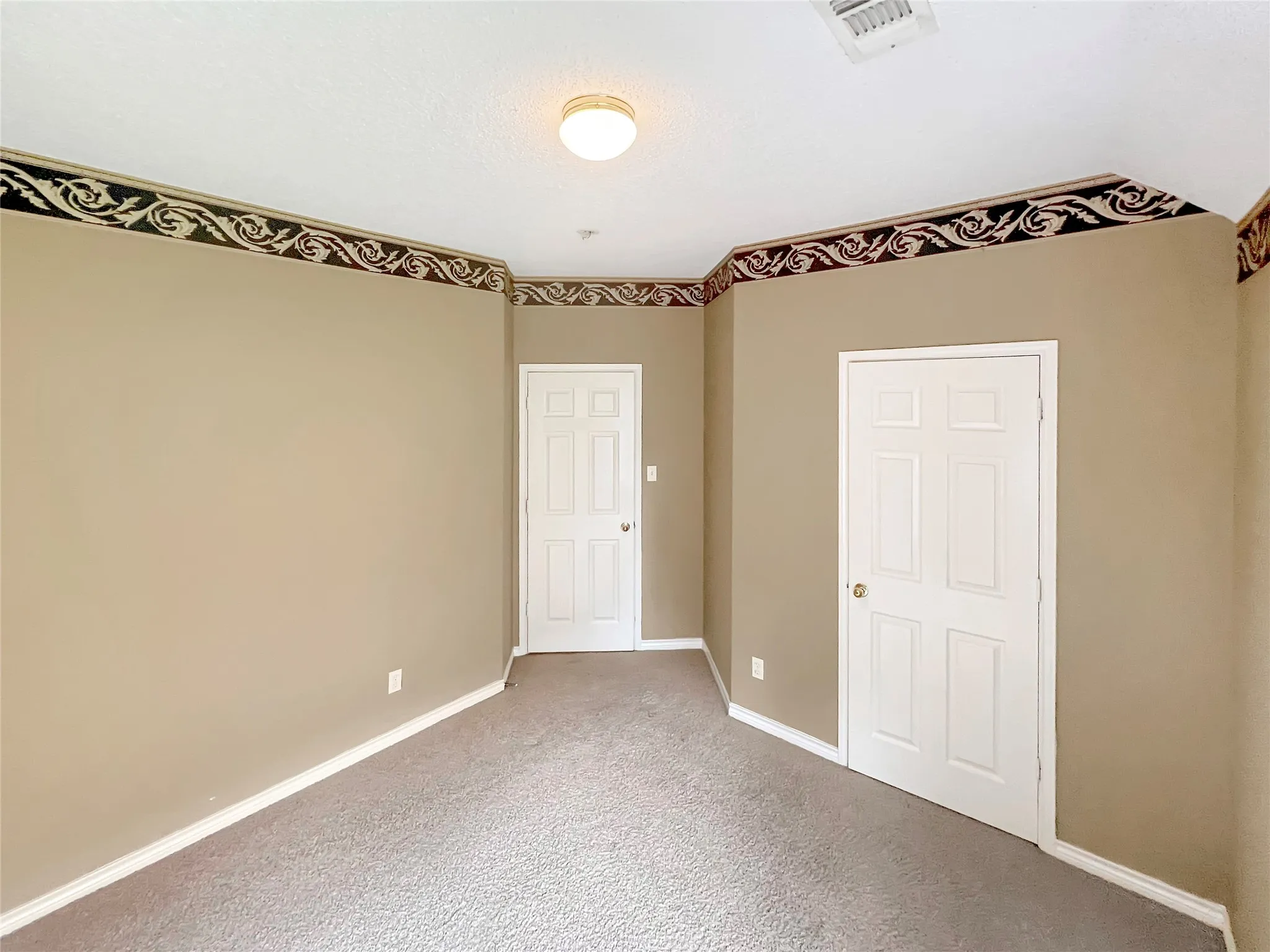 Single Family Residence For Sale in Tarrant County , 2403 Chenille Way, Mansfield, Texas 76063, 3 Bedroom, 3 Bathroom, 2 Garage spaces, 2,993 Sqft, built in 2000, mls#21299048, Real Estate Agent in Mansfield, Homes For Sale in Tarrant county, Homes For Sale in Mansfield, Realtor in Mansfield Texas, Real Estate Brokerage Independent Realty Texas, Luminita Cordes Realtor