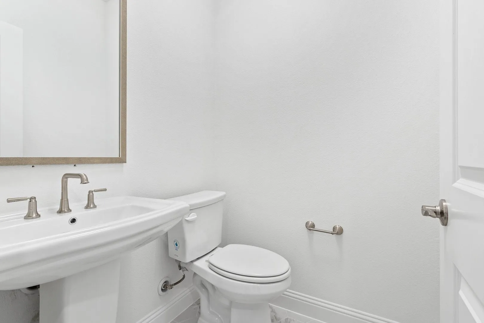 015-2880Enfield-TheColony-TX-75056-Bathroom2.jpg-SMALL