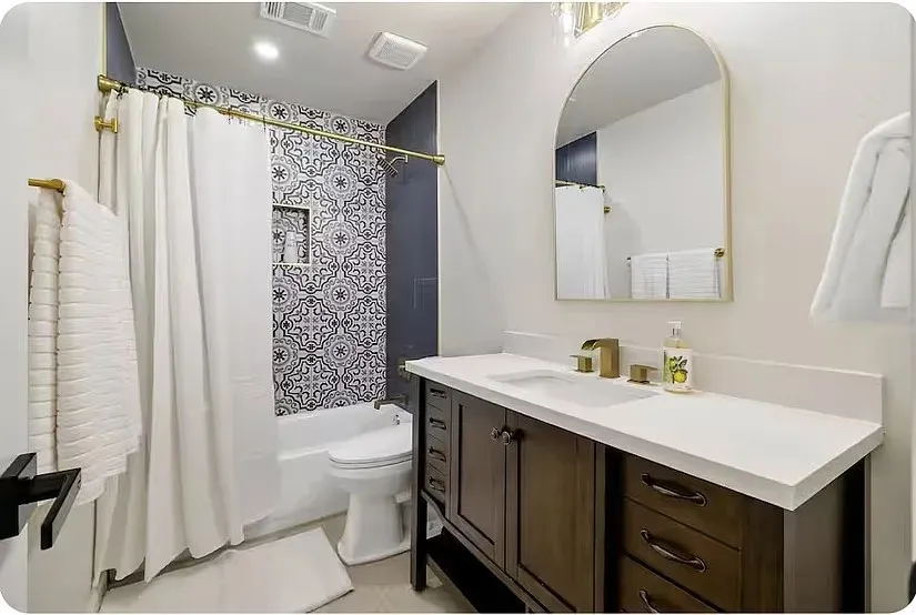 Single Family Residence For Rent in Dallas County , 9690 Fallbrook Drive, Dallas, Texas 75243, 5 Bedroom, 4 Bathroom, 2 Garage spaces, 3,913 Sqft, built in 1974, mls#21300454, Real Estate Agent in Dallas, Homes For Rent in Dallas county, Homes For Rent in Dallas, Realtor in Dallas Texas, Real Estate Brokerage Independent Realty Texas, Luminita Cordes Realtor