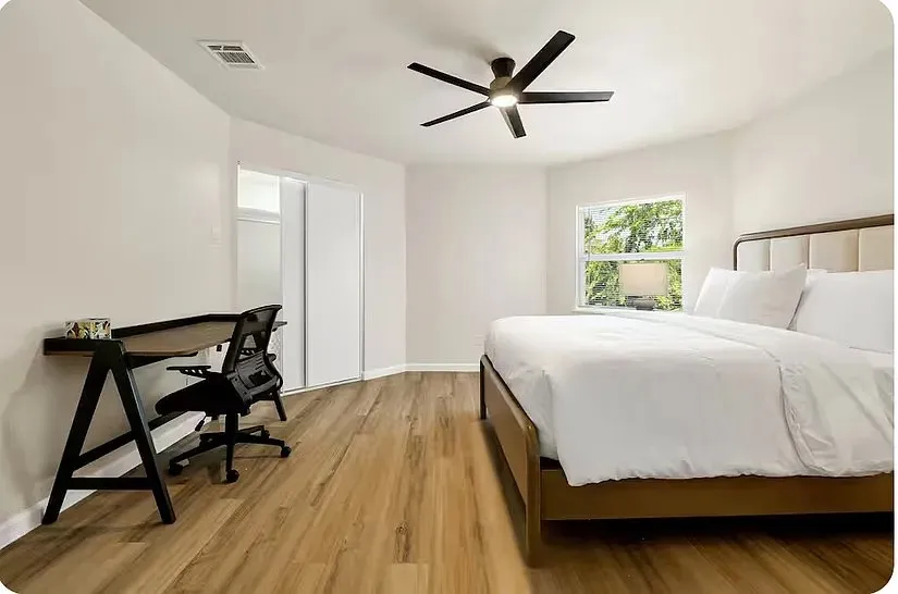 Single Family Residence For Rent in Dallas County , 9690 Fallbrook Drive, Dallas, Texas 75243, 5 Bedroom, 4 Bathroom, 2 Garage spaces, 3,913 Sqft, built in 1974, mls#21300454, Real Estate Agent in Dallas, Homes For Rent in Dallas county, Homes For Rent in Dallas, Realtor in Dallas Texas, Real Estate Brokerage Independent Realty Texas, Luminita Cordes Realtor