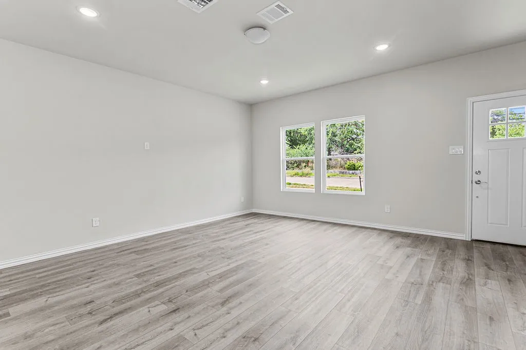 Duplex For Sale in Tarrant County , 3125 N Lumber Street, Fort Worth, Texas 76112, 6 Bedroom, 6 Bathroom, Garage spaces, 0 Sqft, built in 2025, mls#21300591, Real Estate Agent in Fort Worth, Homes For Sale in Tarrant county, Homes For Sale in Fort Worth, Realtor in Fort Worth Texas, Real Estate Brokerage Independent Realty Texas, Luminita Cordes Realtor