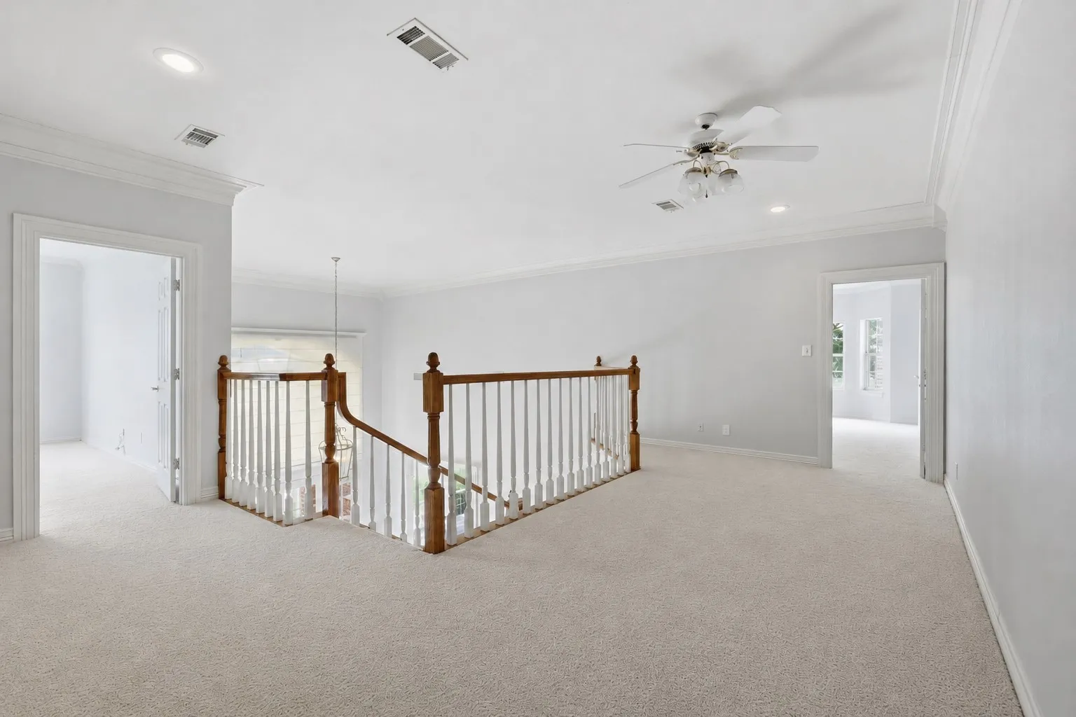 Single Family Residence For Sale in Rockwall County , 2251 English Road, Rockwall, Texas 75032, 5 Bedroom, 5 Bathroom, 3 Garage spaces, 5,562 Sqft, built in 1989, mls#21297119, Real Estate Agent in Rockwall, Homes For Sale in Rockwall county, Homes For Sale in Rockwall, Realtor in Rockwall Texas, Real Estate Brokerage Independent Realty Texas, Luminita Cordes Realtor