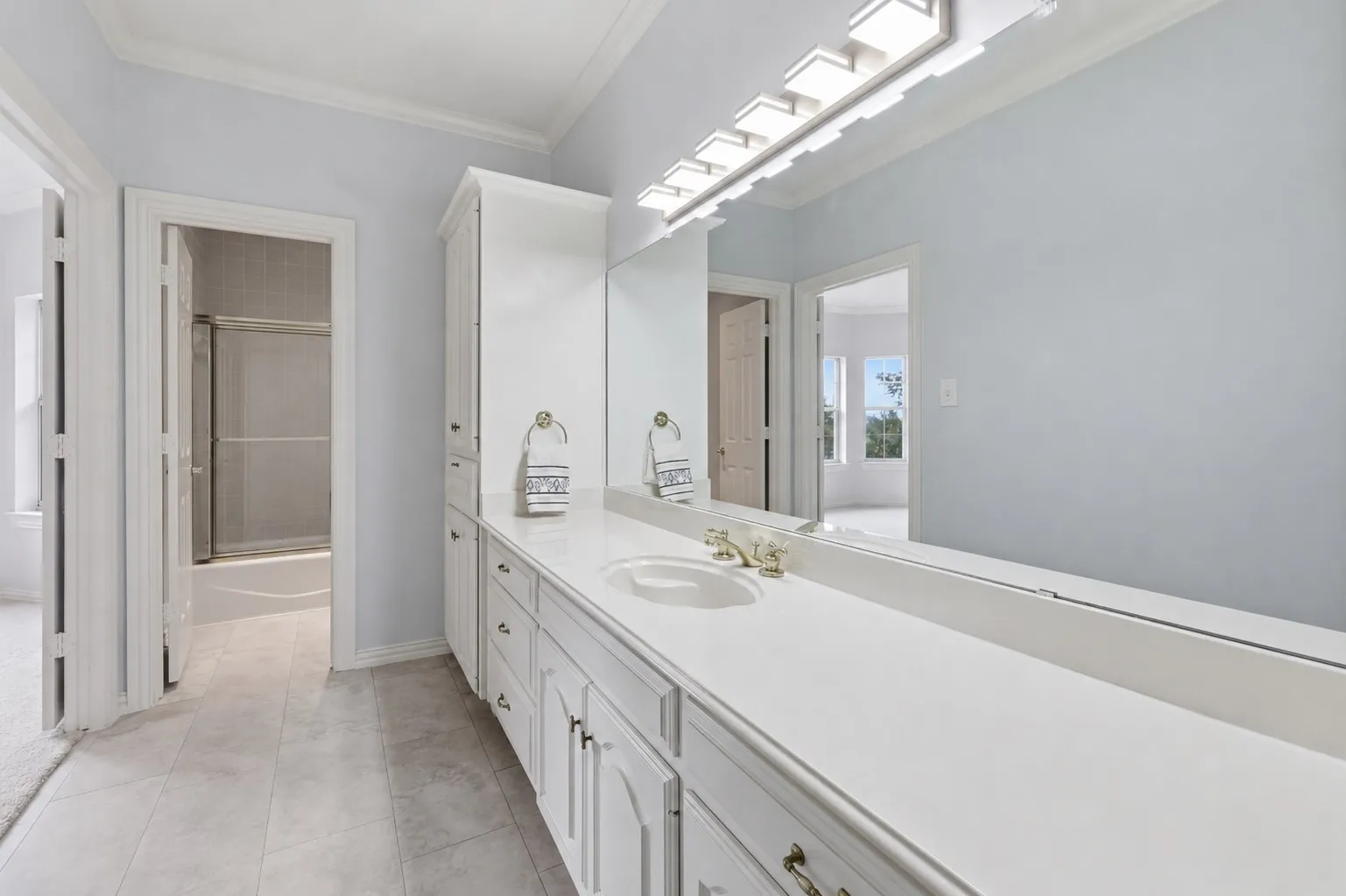 Single Family Residence For Sale in Rockwall County , 2251 English Road, Rockwall, Texas 75032, 5 Bedroom, 5 Bathroom, 3 Garage spaces, 5,562 Sqft, built in 1989, mls#21297119, Real Estate Agent in Rockwall, Homes For Sale in Rockwall county, Homes For Sale in Rockwall, Realtor in Rockwall Texas, Real Estate Brokerage Independent Realty Texas, Luminita Cordes Realtor