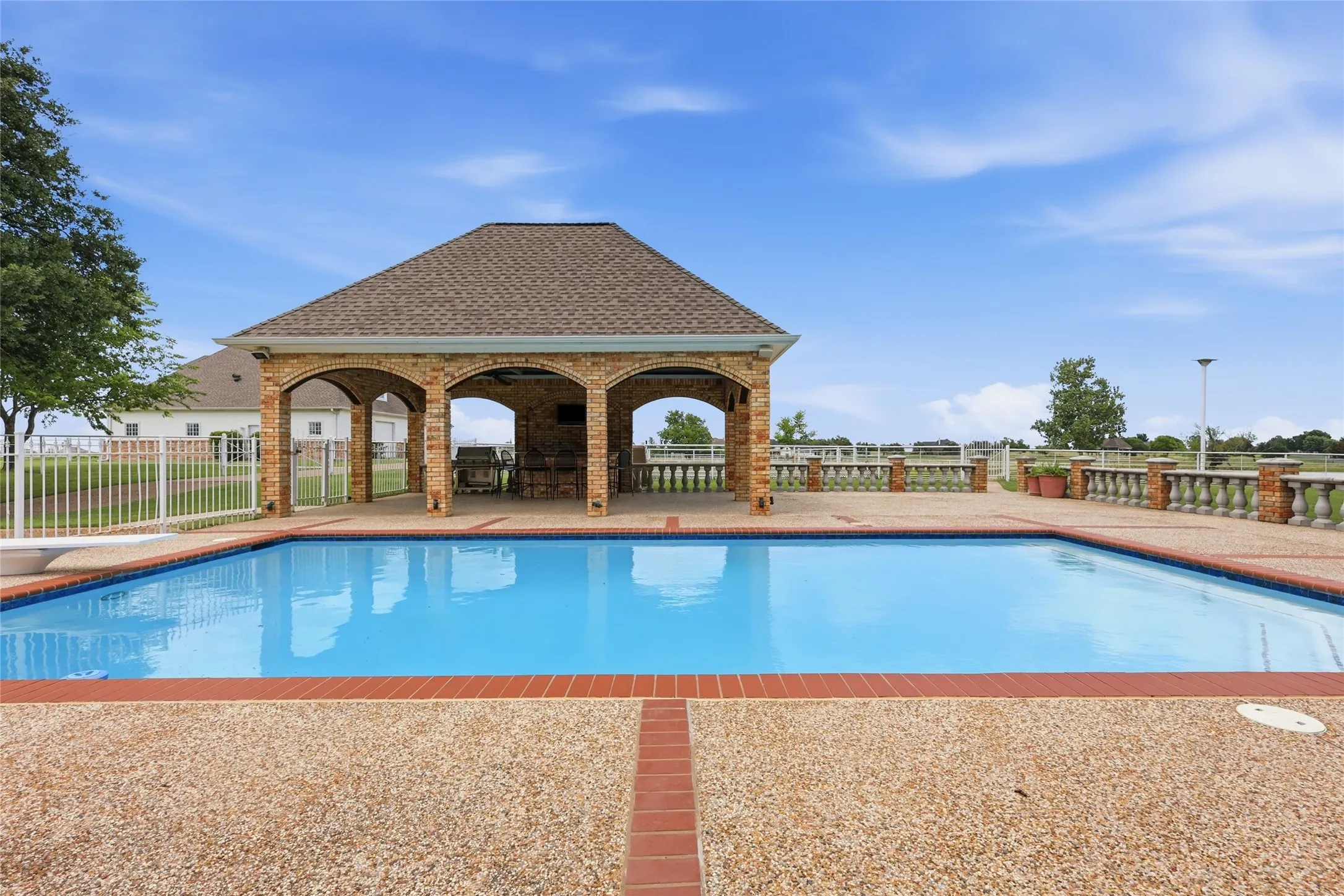 Single Family Residence For Sale in Rockwall County , 2251 English Road, Rockwall, Texas 75032, 5 Bedroom, 5 Bathroom, 3 Garage spaces, 5,562 Sqft, built in 1989, mls#21297119, Real Estate Agent in Rockwall, Homes For Sale in Rockwall county, Homes For Sale in Rockwall, Realtor in Rockwall Texas, Real Estate Brokerage Independent Realty Texas, Luminita Cordes Realtor