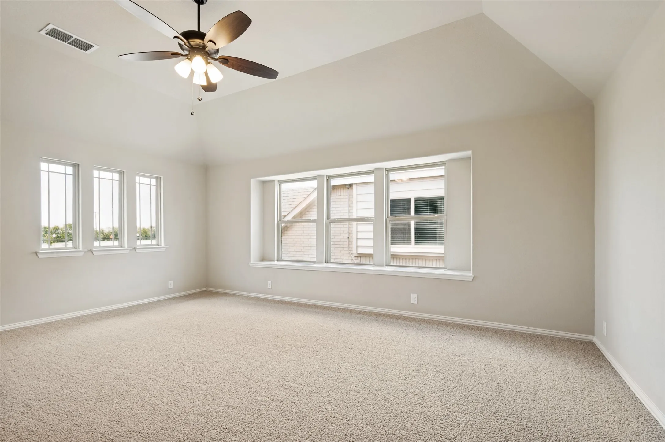 Single Family Residence For Rent in Kaufman County , 4005 Three Forks Road, Kaufman, Texas 75142, 4 Bedroom, 3 Bathroom, 2 Garage spaces, 3,375 Sqft, built in 2022, mls#21300624, Real Estate Agent in Kaufman, Homes For Rent in Kaufman county, Homes For Rent in Kaufman, Realtor in Kaufman Texas, Real Estate Brokerage Independent Realty Texas, Luminita Cordes Realtor