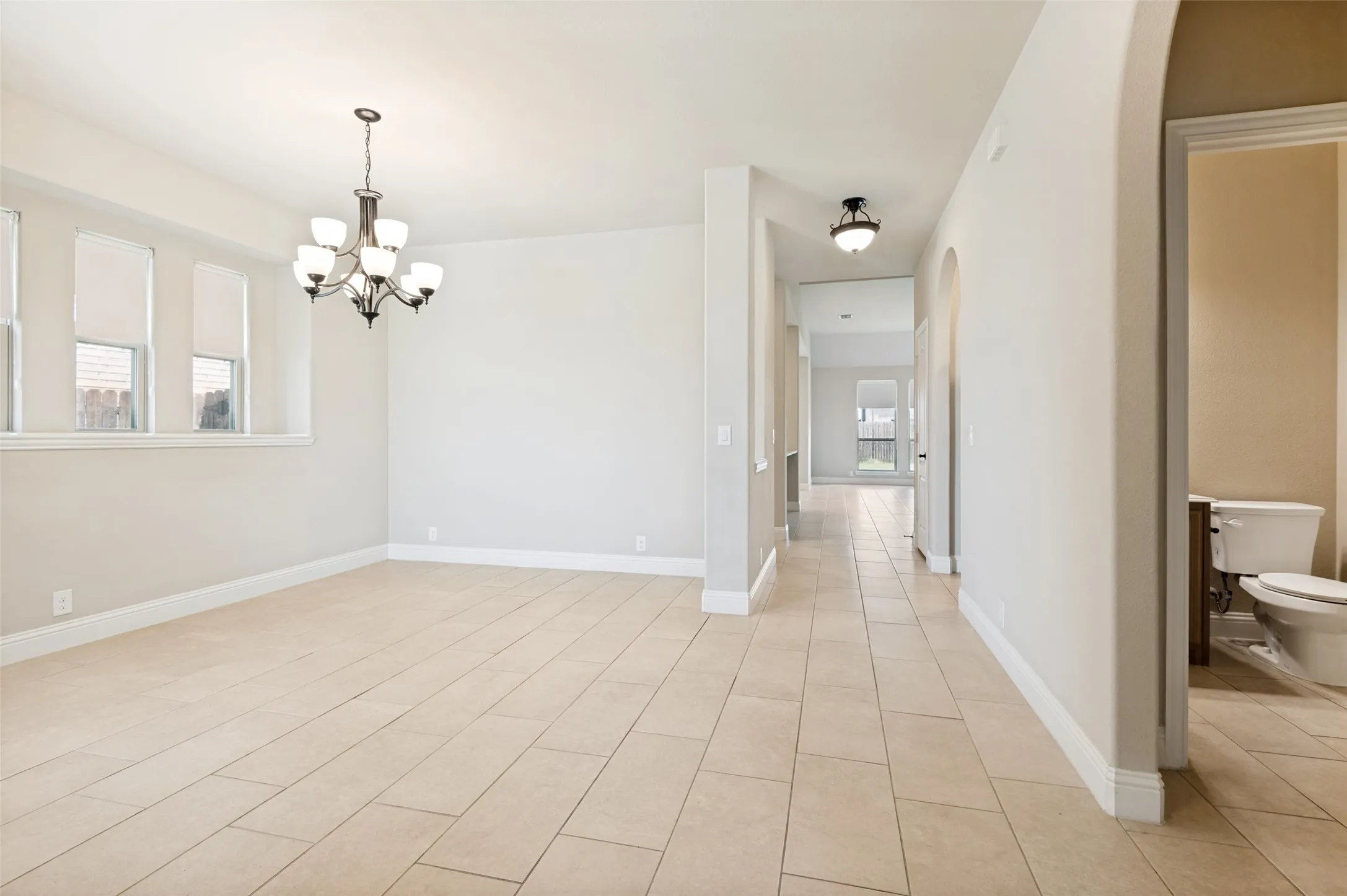 Single Family Residence For Rent in Kaufman County , 4005 Three Forks Road, Kaufman, Texas 75142, 4 Bedroom, 3 Bathroom, 2 Garage spaces, 3,375 Sqft, built in 2022, mls#21300624, Real Estate Agent in Kaufman, Homes For Rent in Kaufman county, Homes For Rent in Kaufman, Realtor in Kaufman Texas, Real Estate Brokerage Independent Realty Texas, Luminita Cordes Realtor
