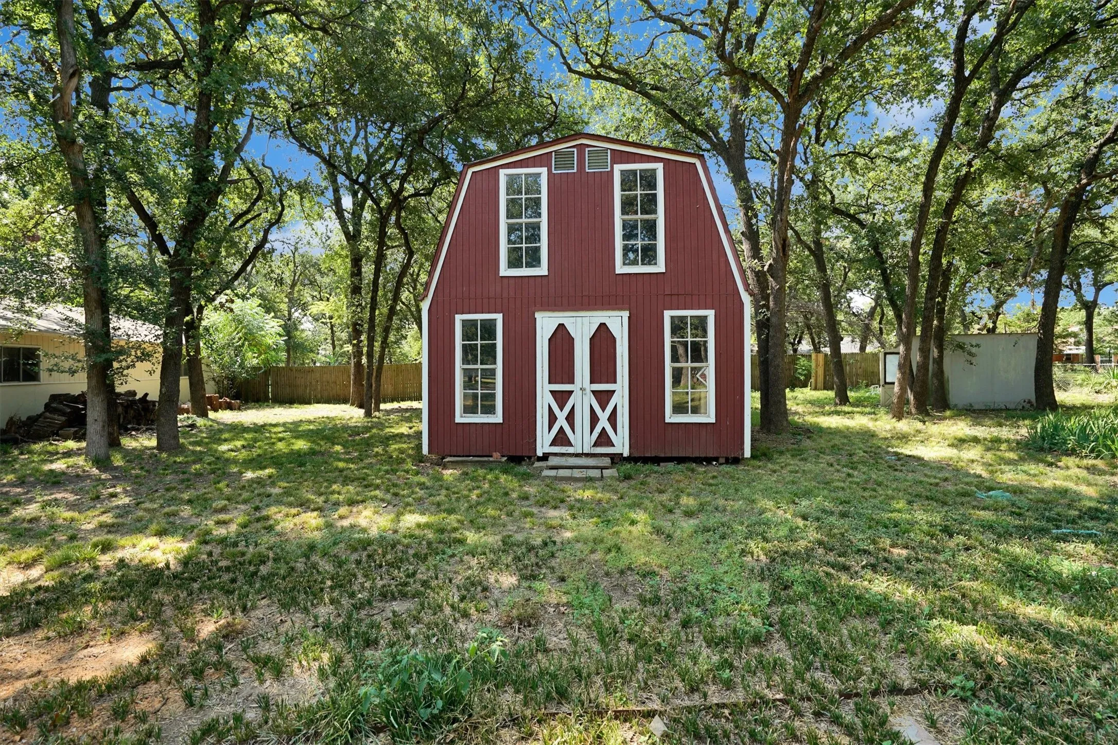 2-story storage area