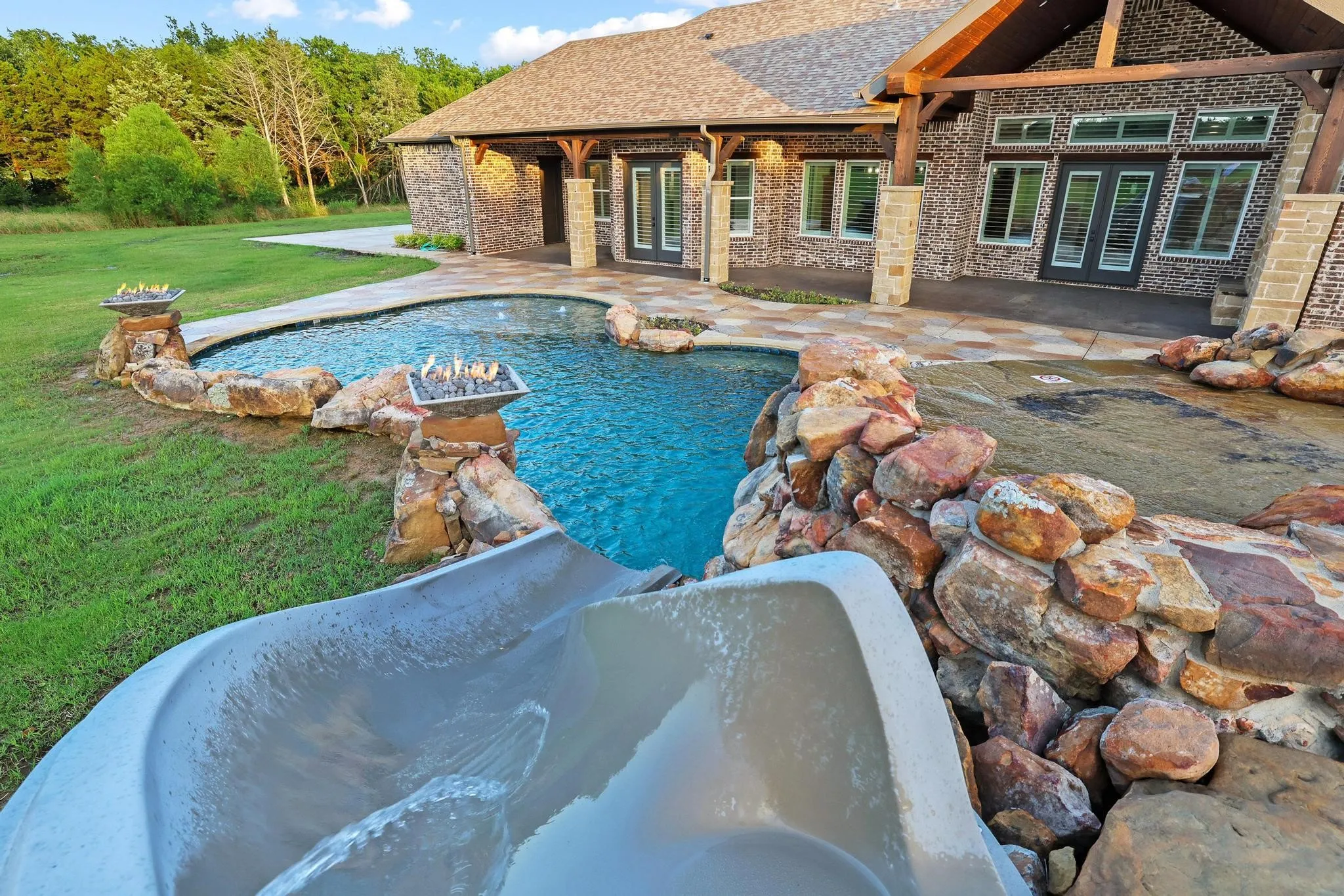 Single Family Residence For Sale in Grayson County , 231 Geis Drive, Pottsboro, Texas 75076, 4 Bedroom, 4 Bathroom, 3 Garage spaces, 3,019 Sqft, built in 2022, mls#21300541, Real Estate Agent in Pottsboro, Homes For Sale in Grayson county, Homes For Sale in Pottsboro, Realtor in Pottsboro Texas, Real Estate Brokerage Independent Realty Texas, Luminita Cordes Realtor