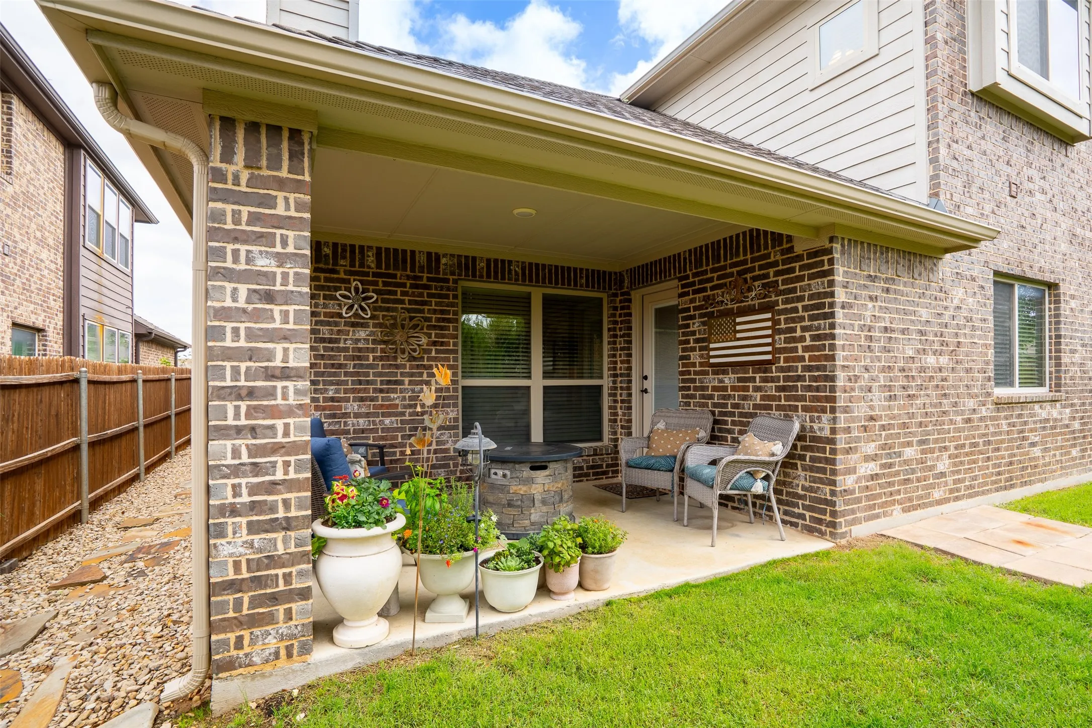 Single Family Residence For Sale in Tarrant County , 617 Fox Creek Trail, Fort Worth, Texas 76131, 4 Bedroom, 3 Bathroom, 2 Garage spaces, 2,550 Sqft, built in 2018, mls#21299891, Real Estate Agent in Fort Worth, Homes For Sale in Tarrant county, Homes For Sale in Fort Worth, Realtor in Fort Worth Texas, Real Estate Brokerage Independent Realty Texas, Luminita Cordes Realtor