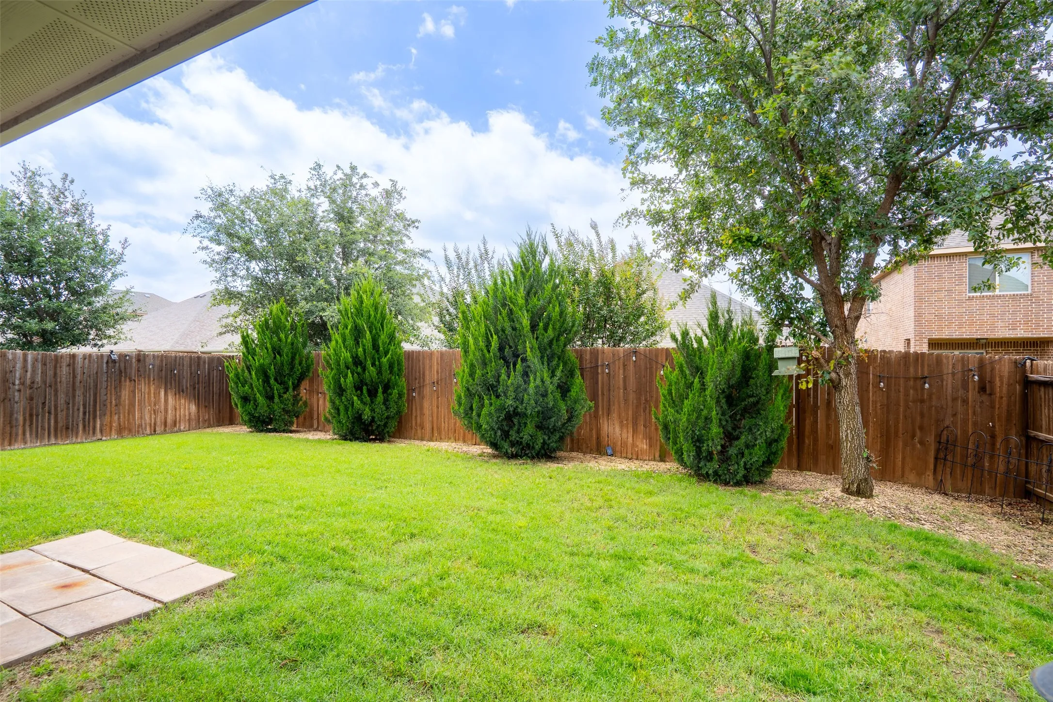 Single Family Residence For Sale in Tarrant County , 617 Fox Creek Trail, Fort Worth, Texas 76131, 4 Bedroom, 3 Bathroom, 2 Garage spaces, 2,550 Sqft, built in 2018, mls#21299891, Real Estate Agent in Fort Worth, Homes For Sale in Tarrant county, Homes For Sale in Fort Worth, Realtor in Fort Worth Texas, Real Estate Brokerage Independent Realty Texas, Luminita Cordes Realtor