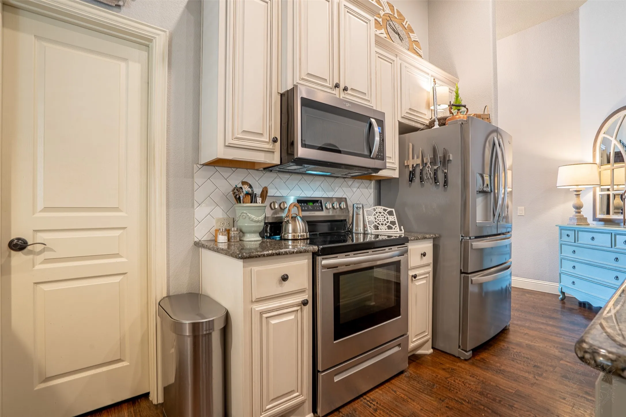 Single Family Residence For Sale in Tarrant County , 617 Fox Creek Trail, Fort Worth, Texas 76131, 4 Bedroom, 3 Bathroom, 2 Garage spaces, 2,550 Sqft, built in 2018, mls#21299891, Real Estate Agent in Fort Worth, Homes For Sale in Tarrant county, Homes For Sale in Fort Worth, Realtor in Fort Worth Texas, Real Estate Brokerage Independent Realty Texas, Luminita Cordes Realtor